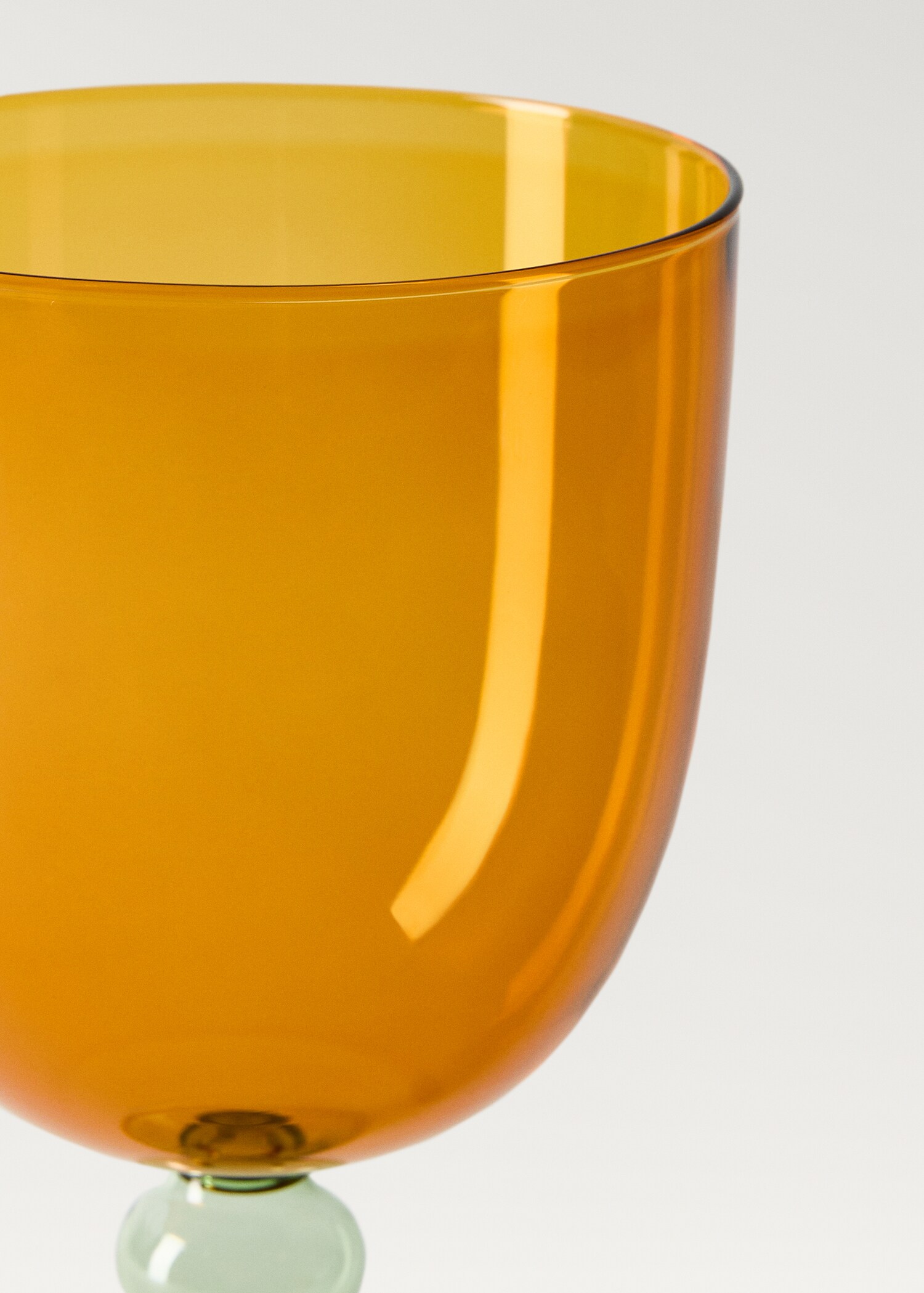 Borosilicate glass with two-tone design - Details of the article 1