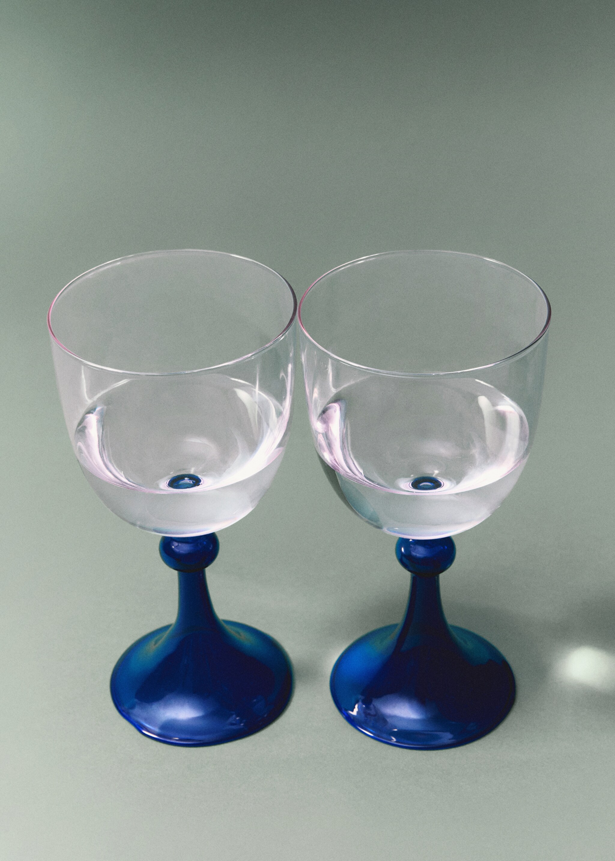 Borosilicate glass with two-tone design - Details of the article 8