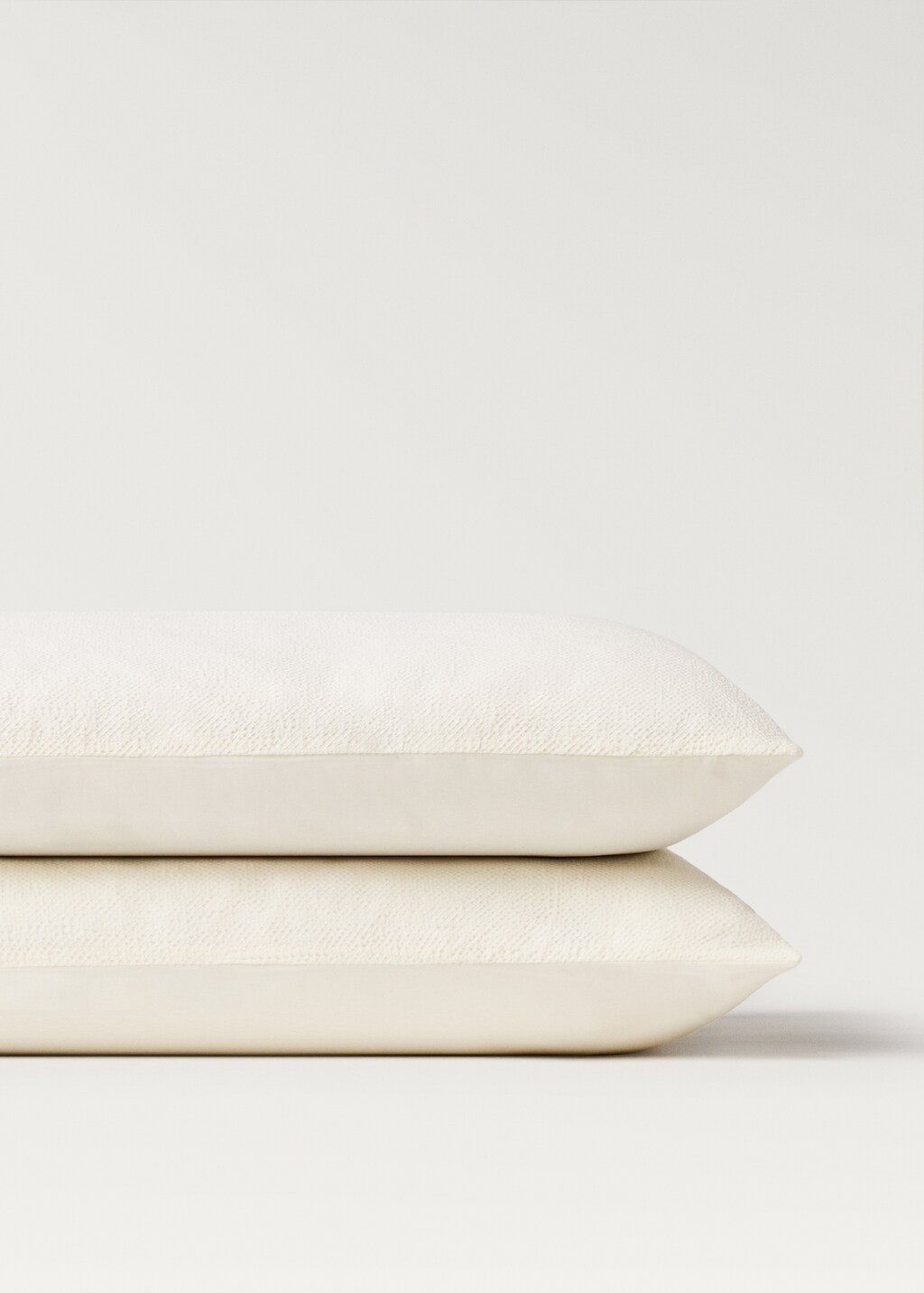 Two textured cotton percale pillowcases 50x75 cm