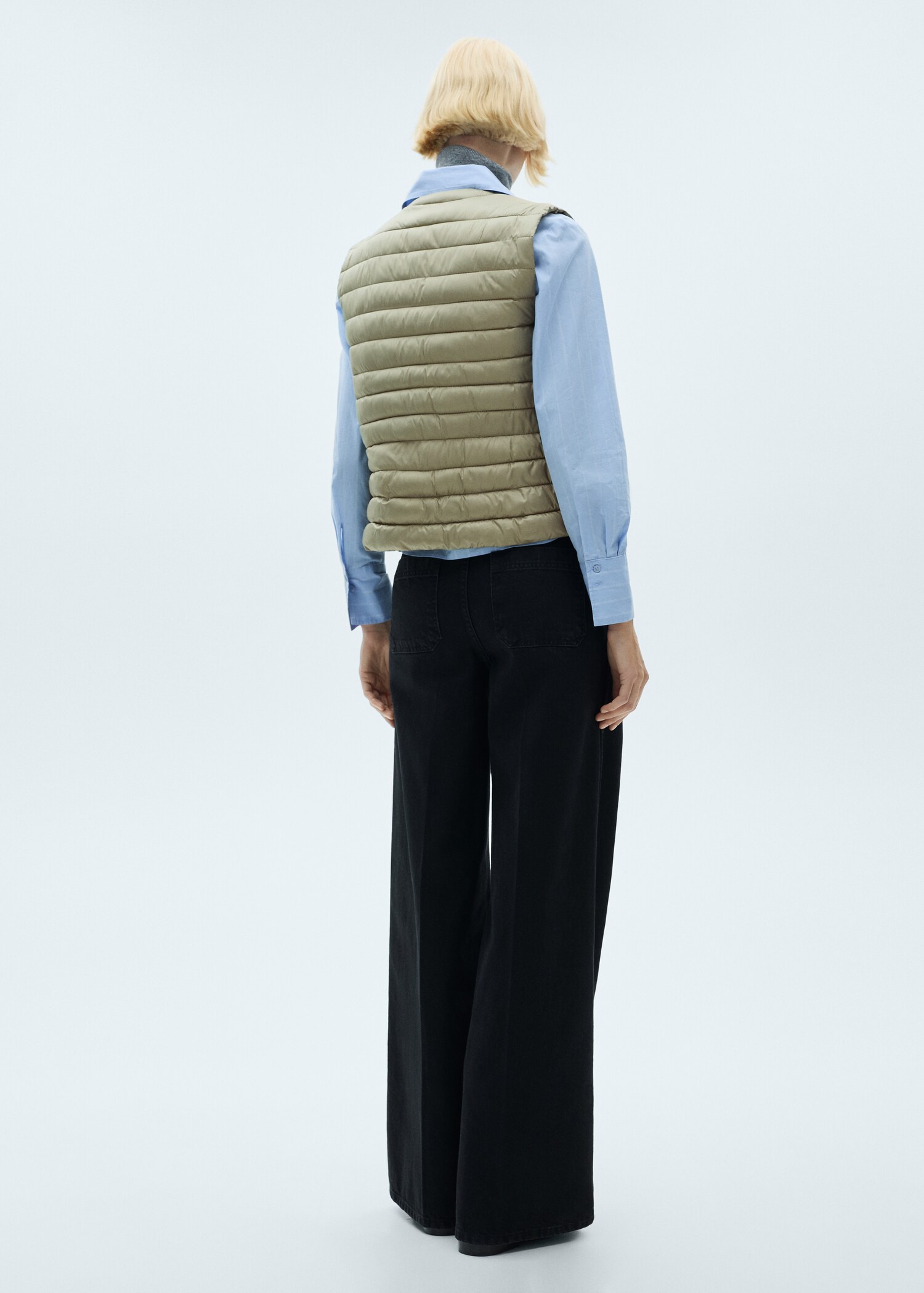 Quilted gilet - Reverse of the article