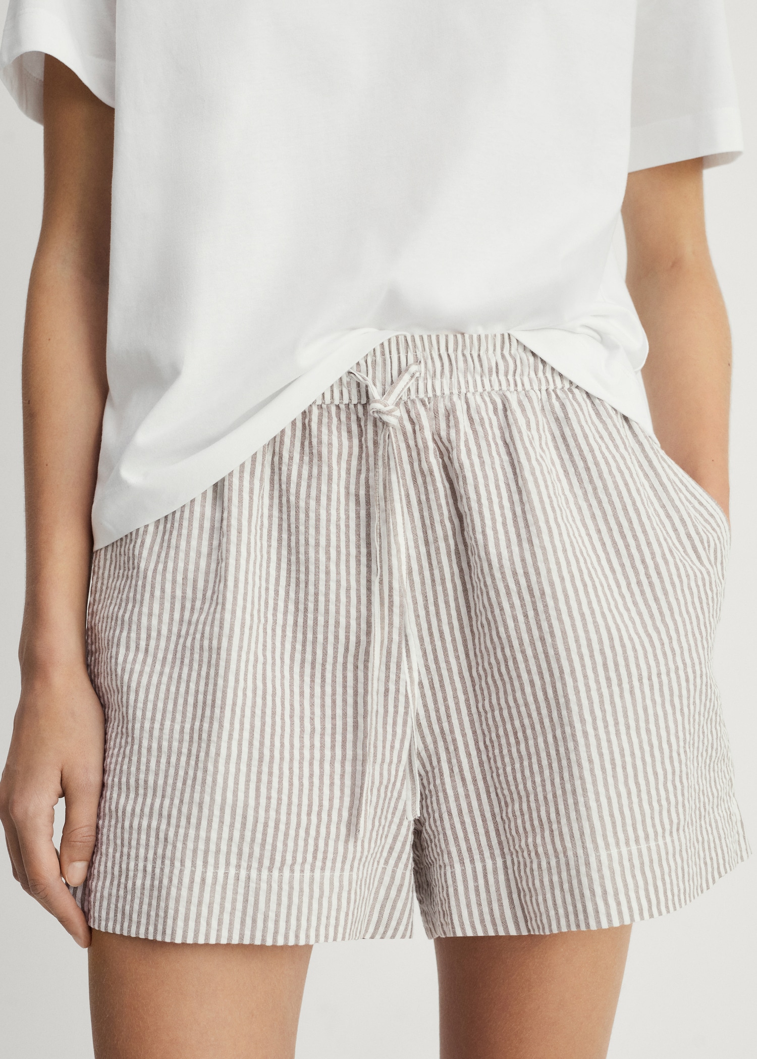 Two-piece striped pajama set - Details of the article 6