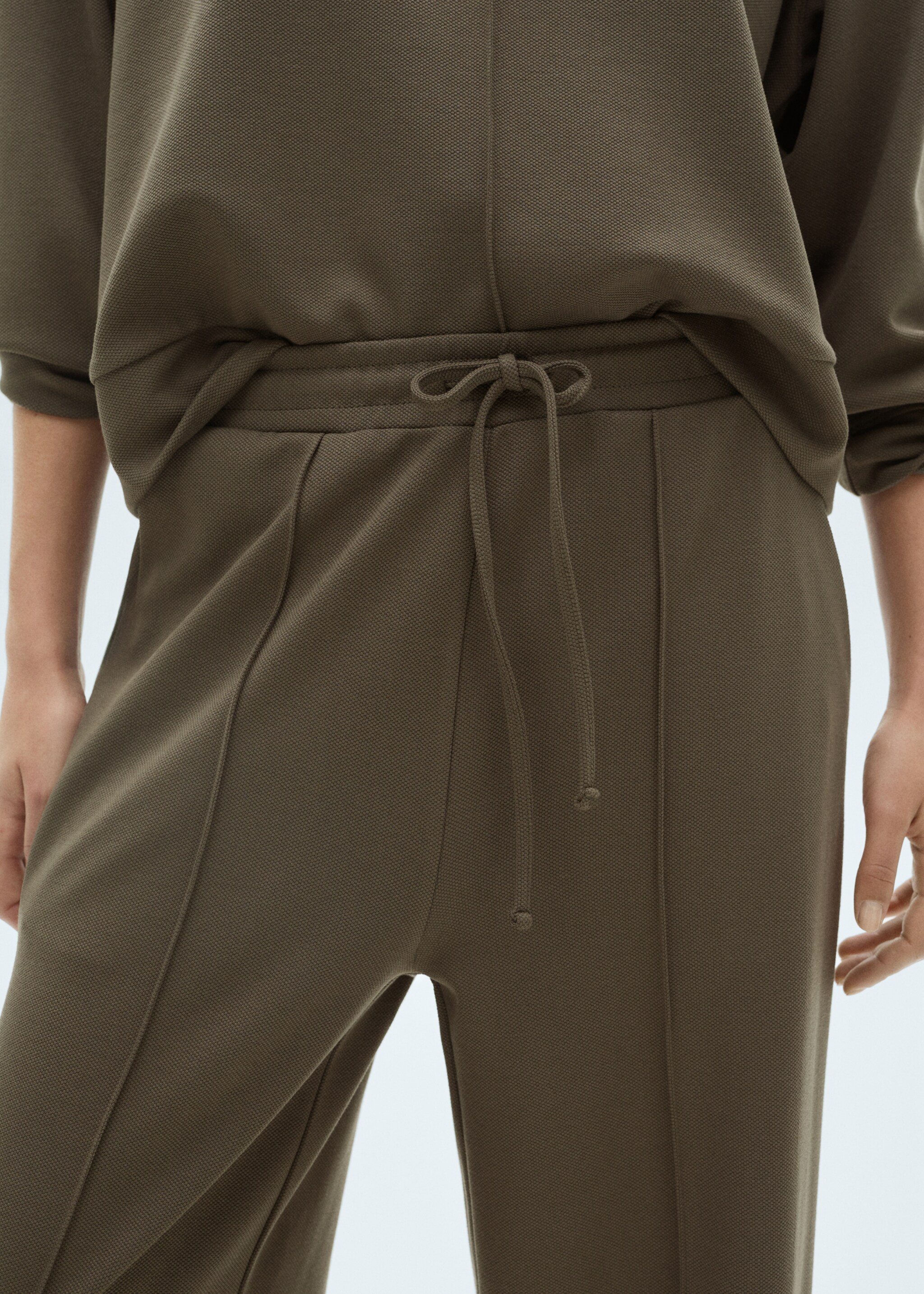Wide-leg jogger trousers - Details of the article 6