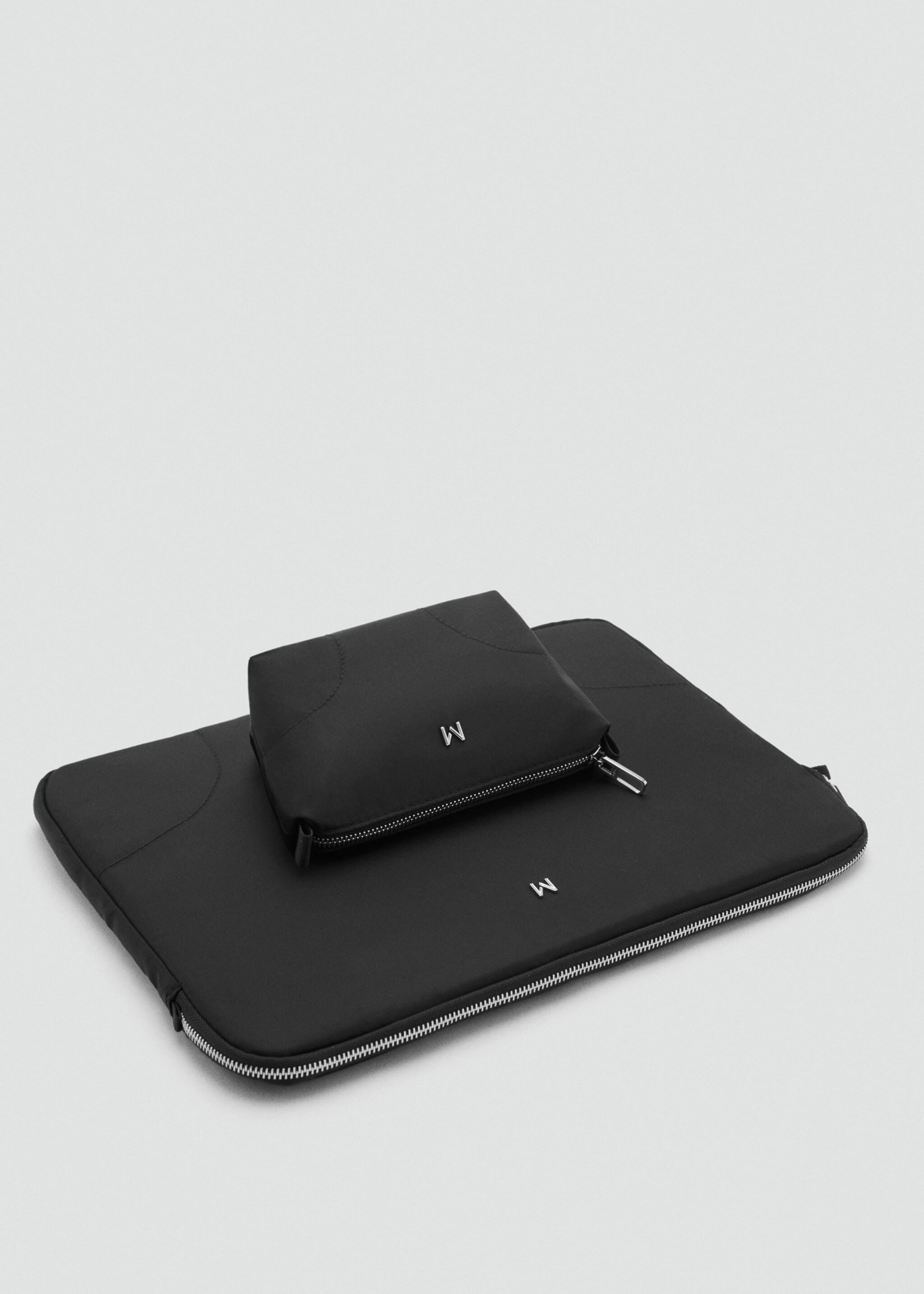 Zipped nylon cosmetics bag - Details of the article 2