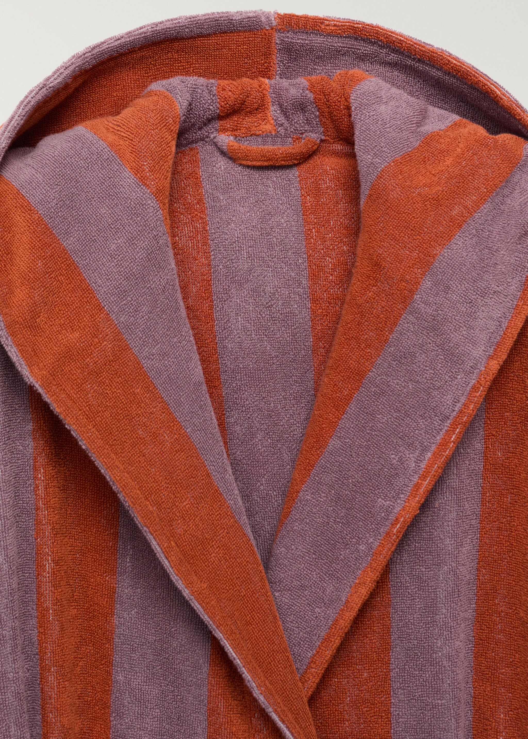 Two-tone striped bathrobe - Details of the article 2