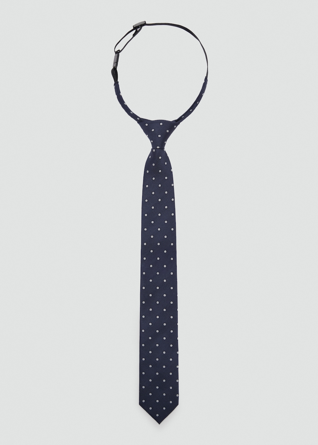 Polka-dot patterned tie
