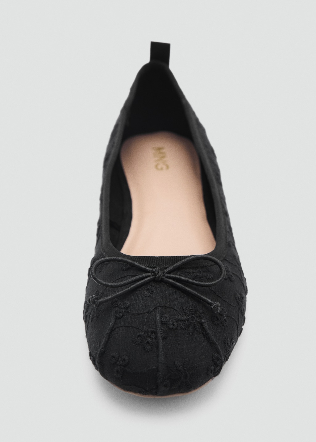 Embroidered ballet flats with bow