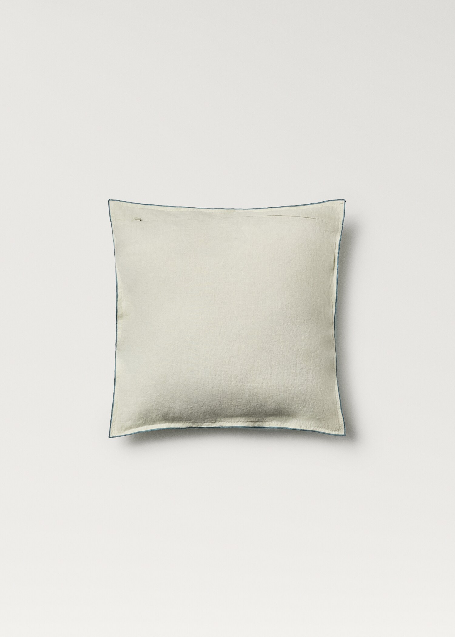 Linen children's cushion cover with embroidered overlock 40x40 cm - Details of the article 1