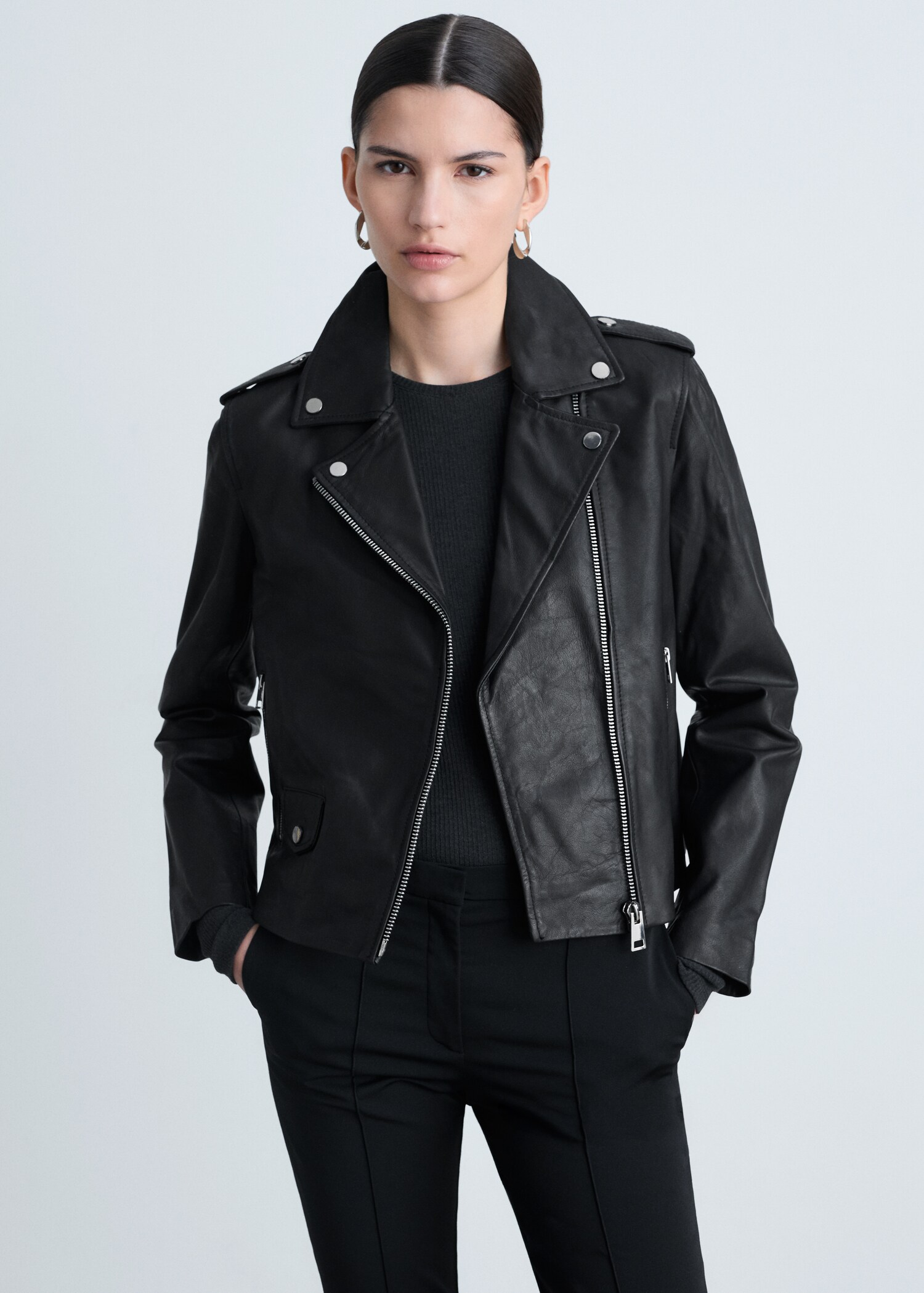 Cazadora biker piel - Plano medio