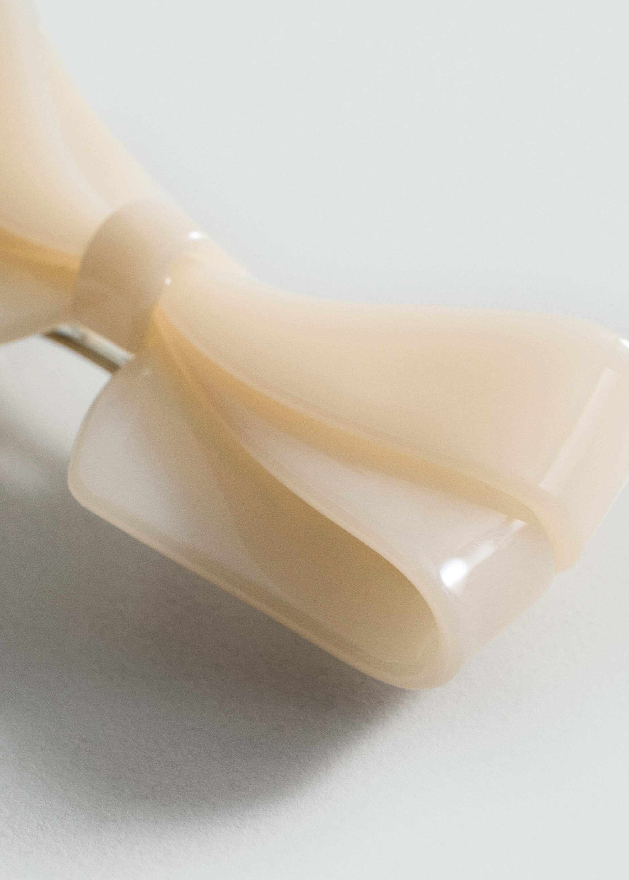 Bow hairclip - Details of the article 1