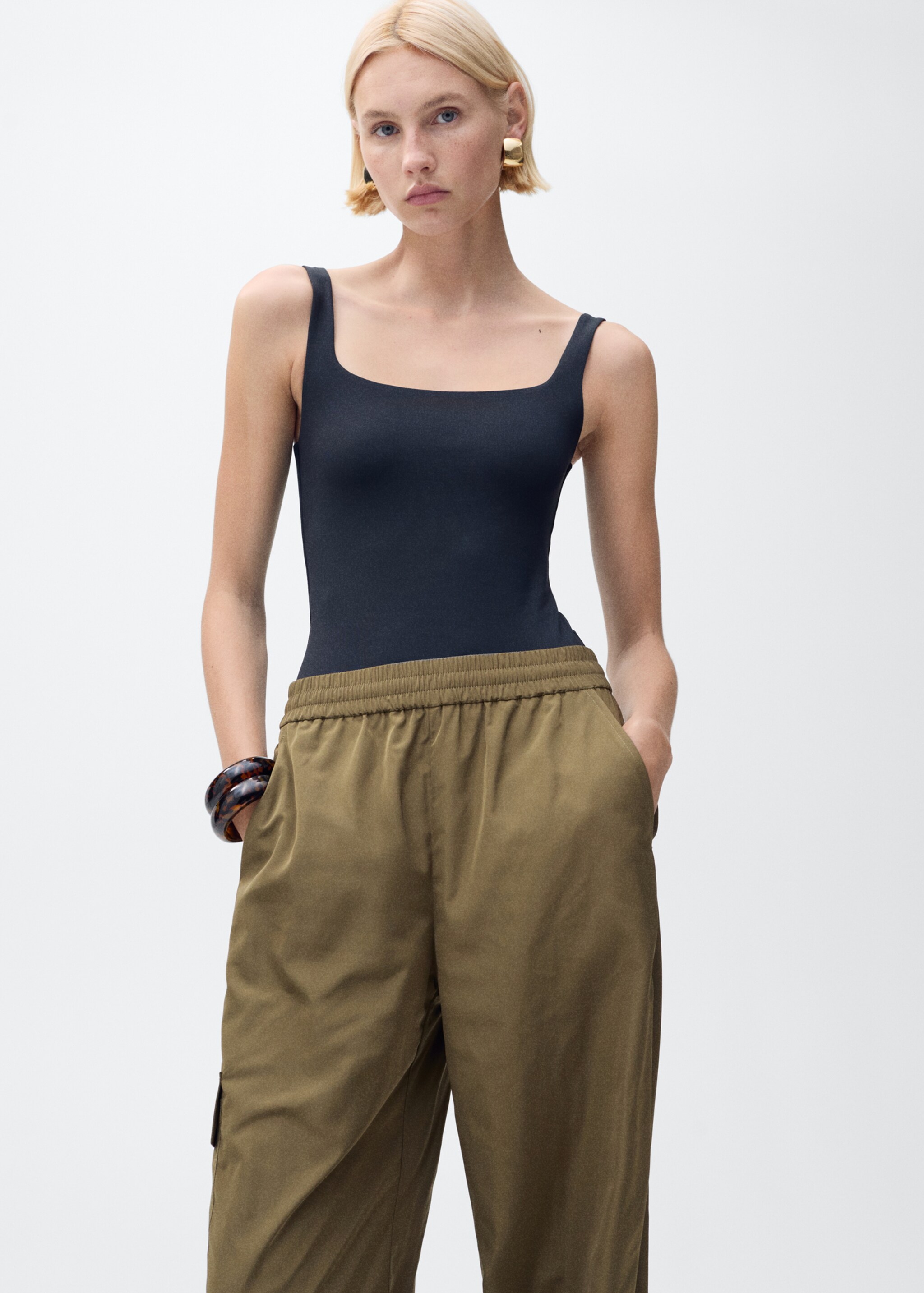 Cargo trousers with adjustable hem - Details of the article 1