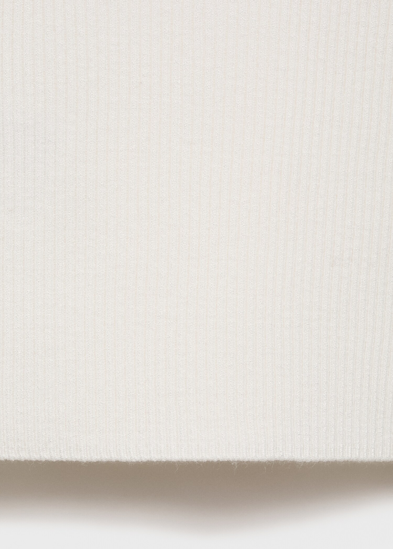 Ribbed top with contrasting trim - Details of the article 0