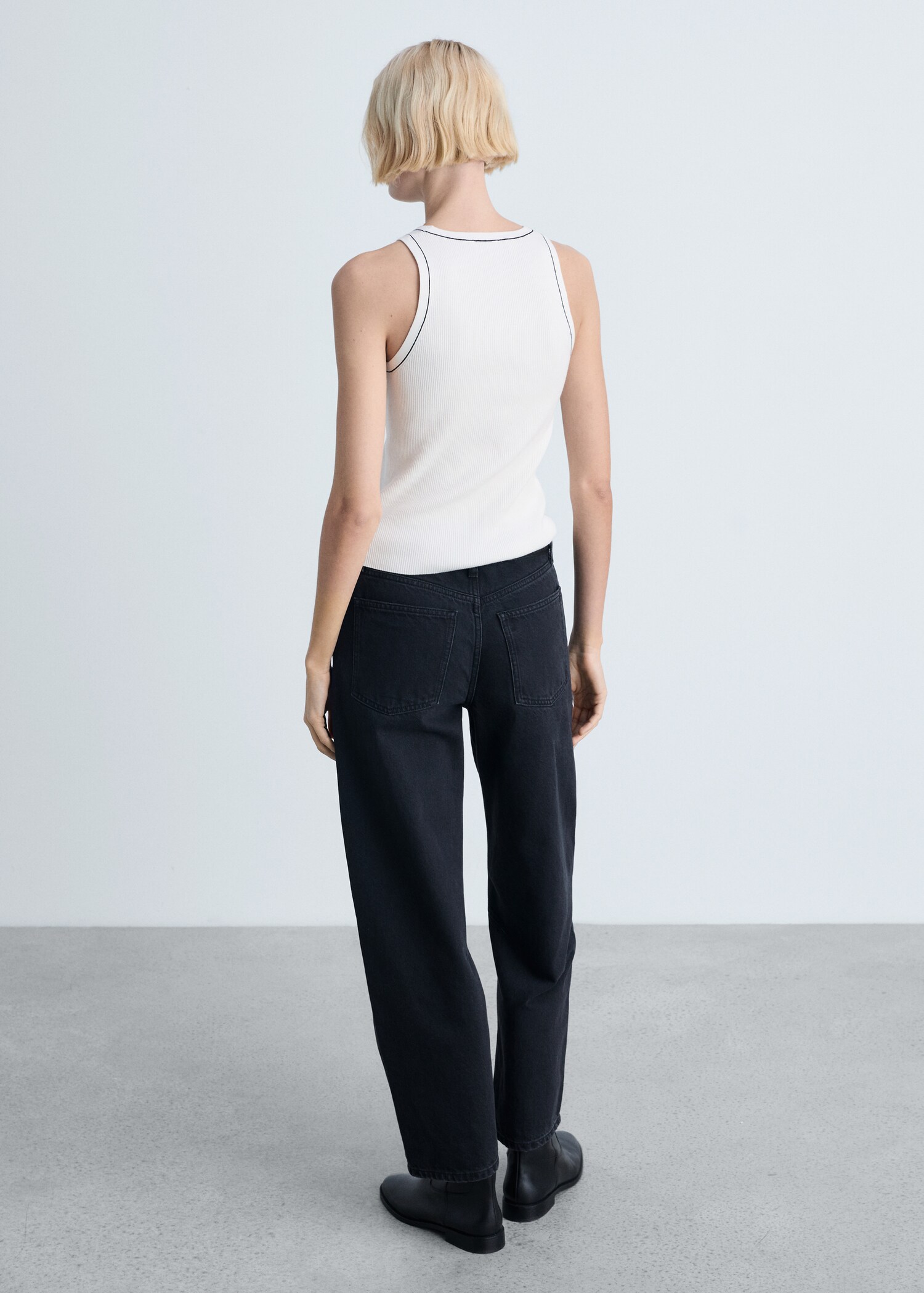 Ribbed top with contrasting trim - Reverse of the article
