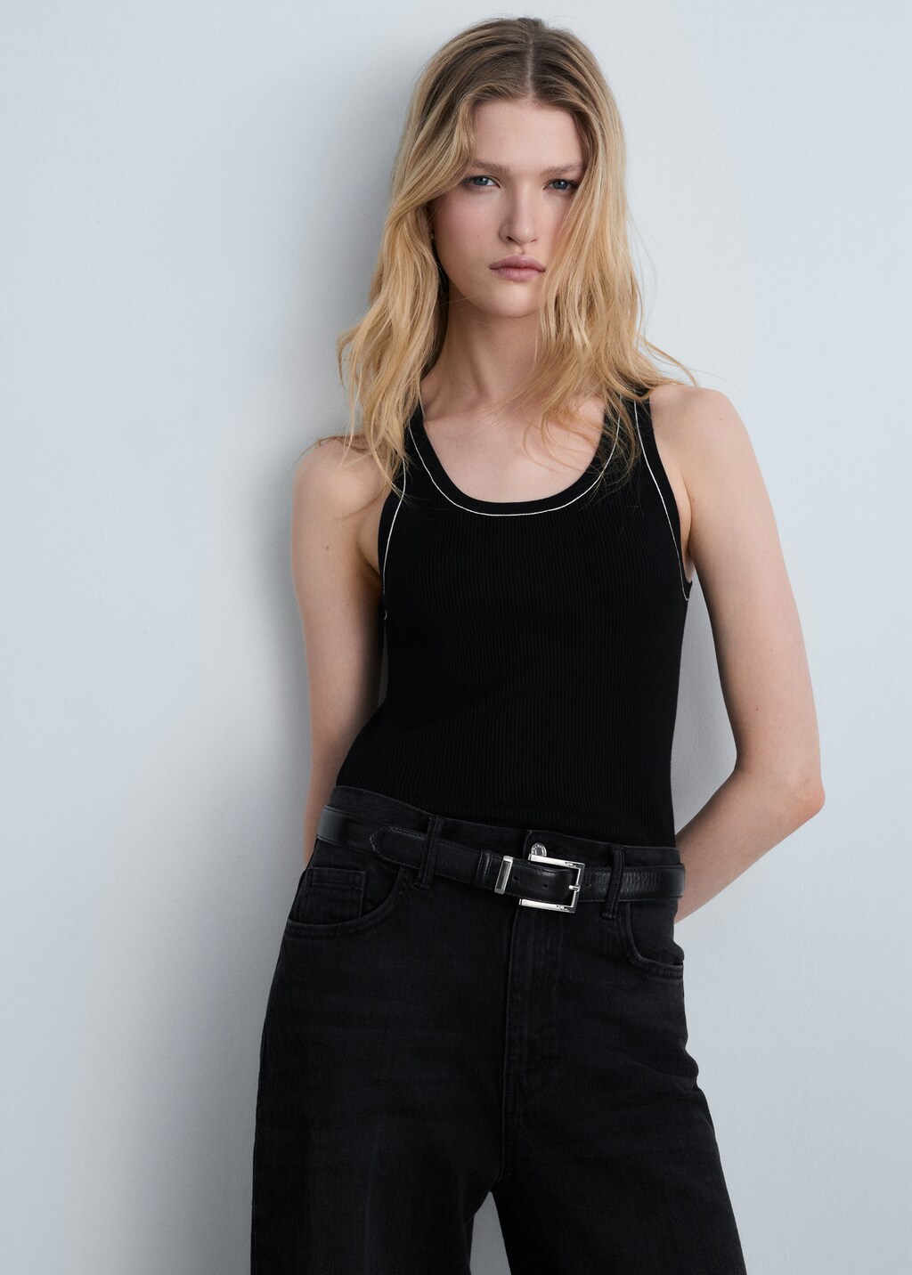 Ribbed top with contrasting trim
