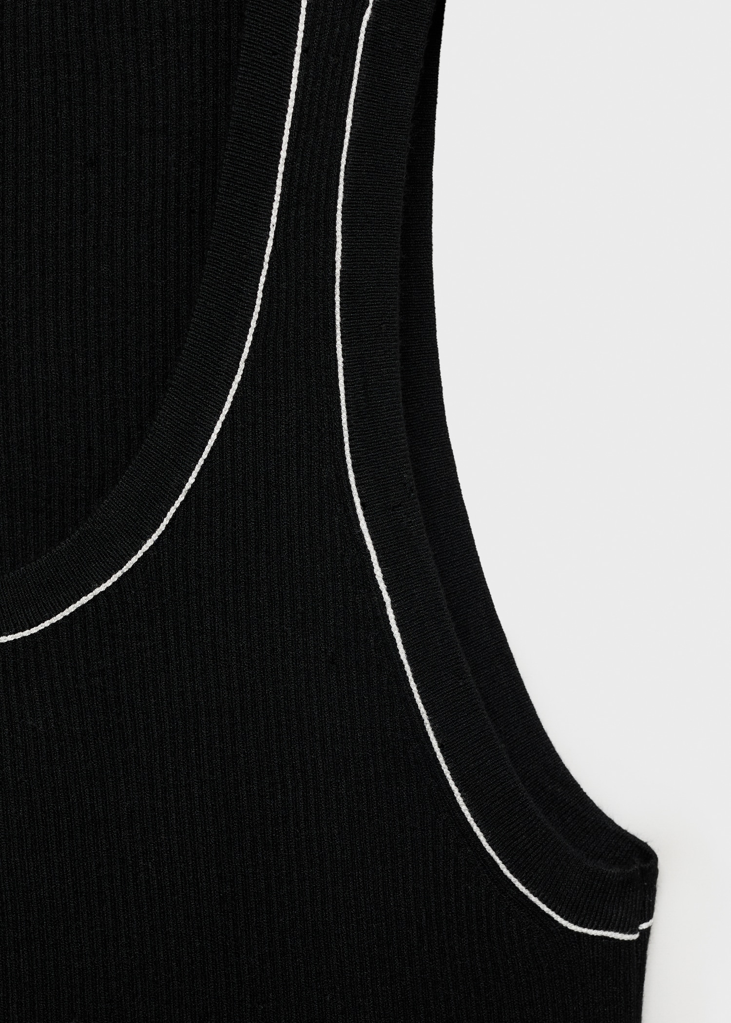 Ribbed top with contrasting trim - Details of the article 8