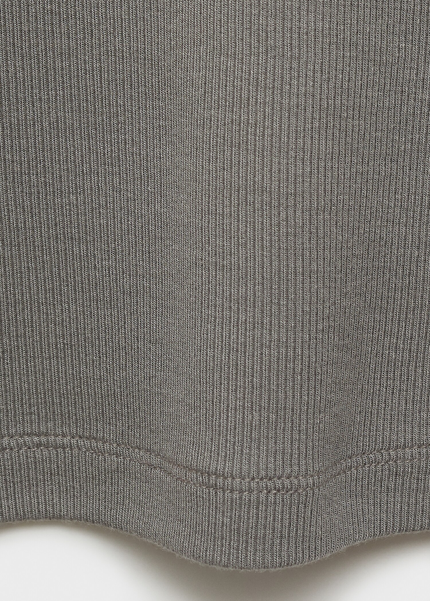 Short-sleeved fitted t-shirt - Details of the article 0
