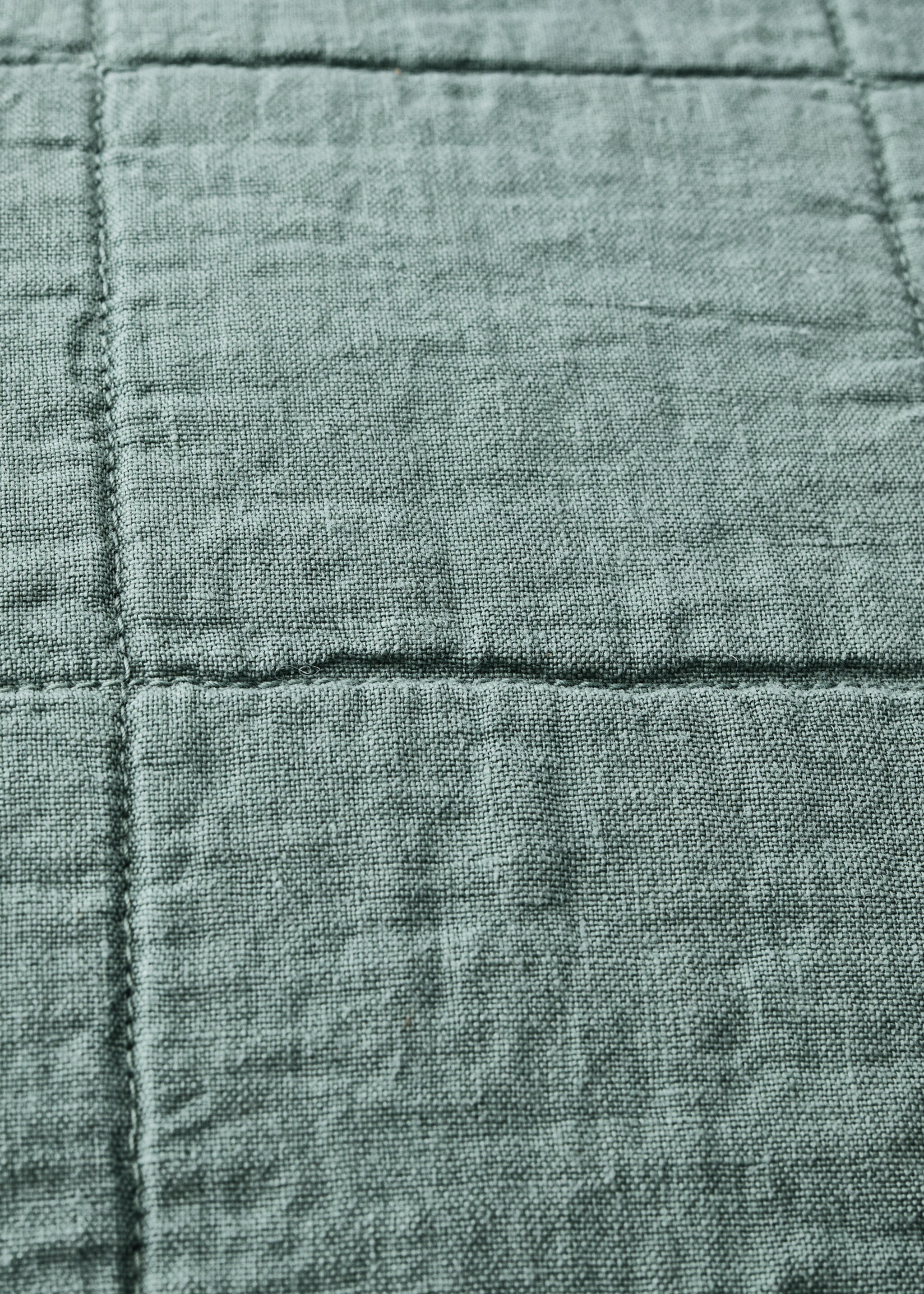 Linen-cotton garment-dyed children's bed cushion cover, 40x40 cm - Details of the article 3