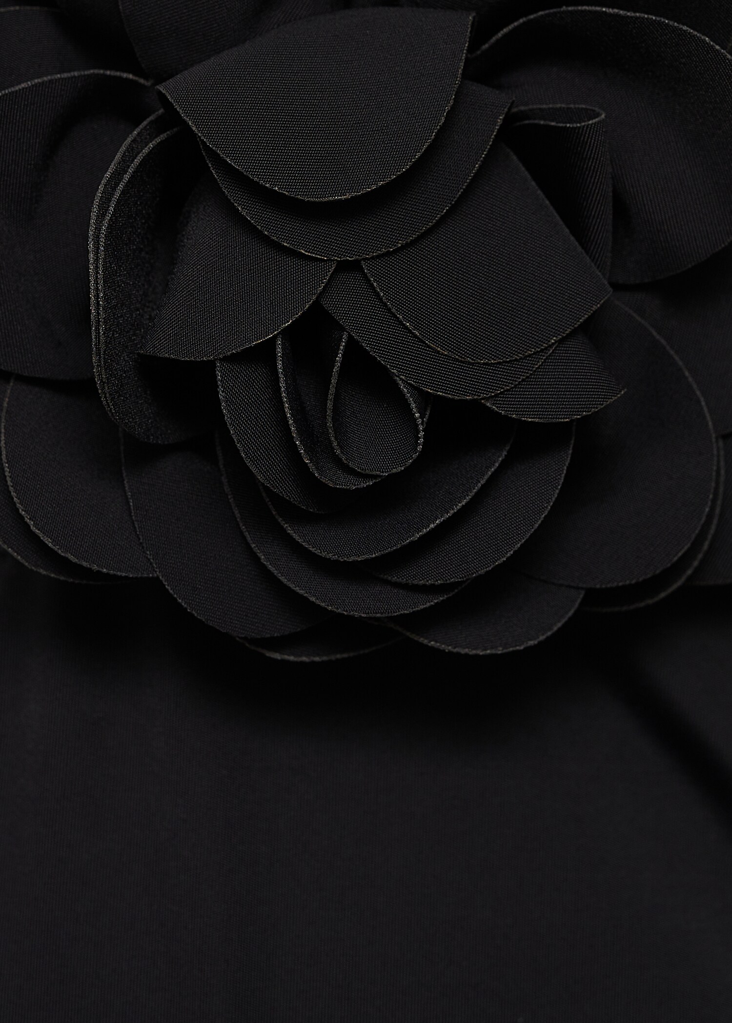 Badeanzug mit Blumendetail - Detail des Artikels 0