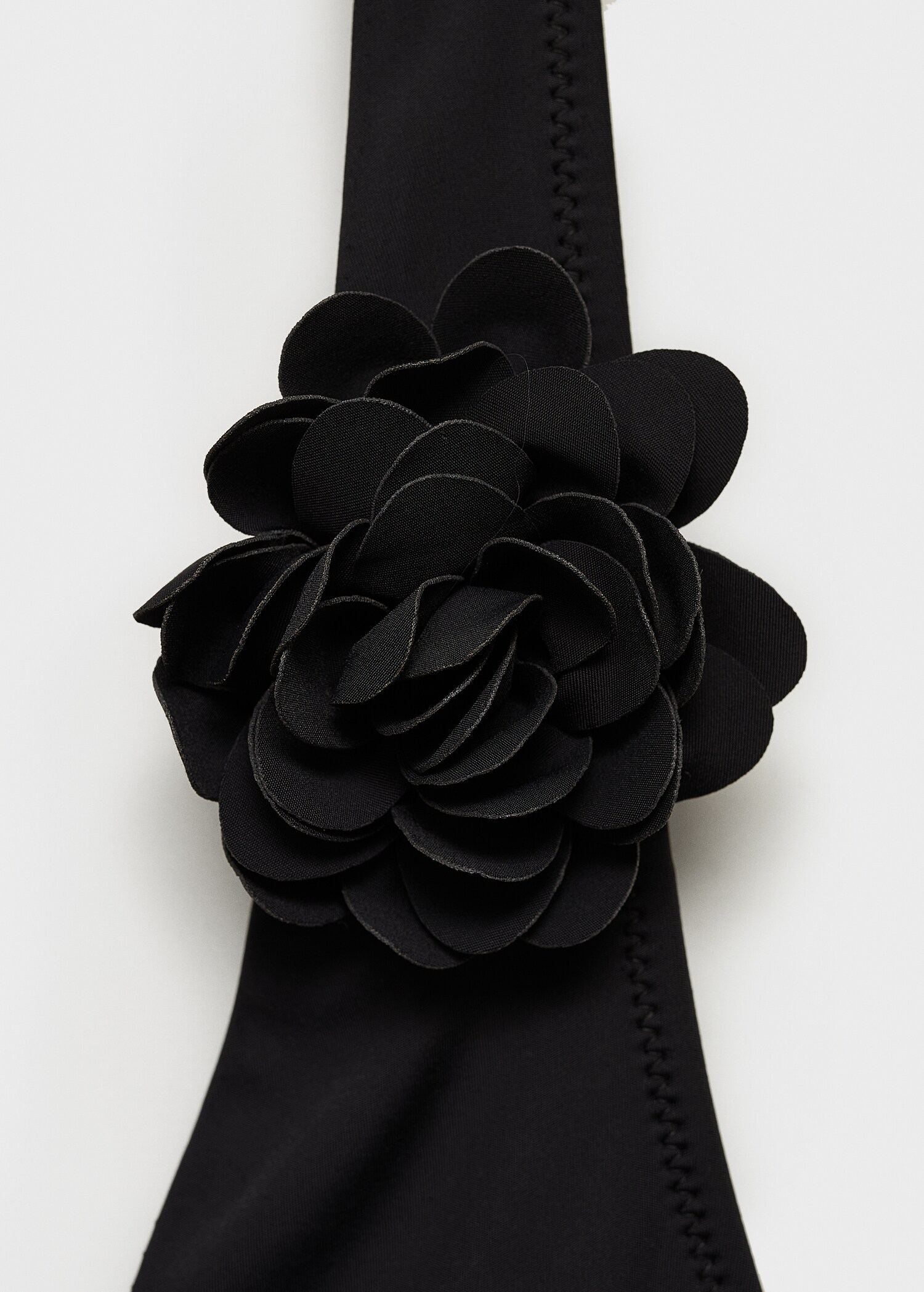 Badeanzug mit Blumendetail - Detail des Artikels 8