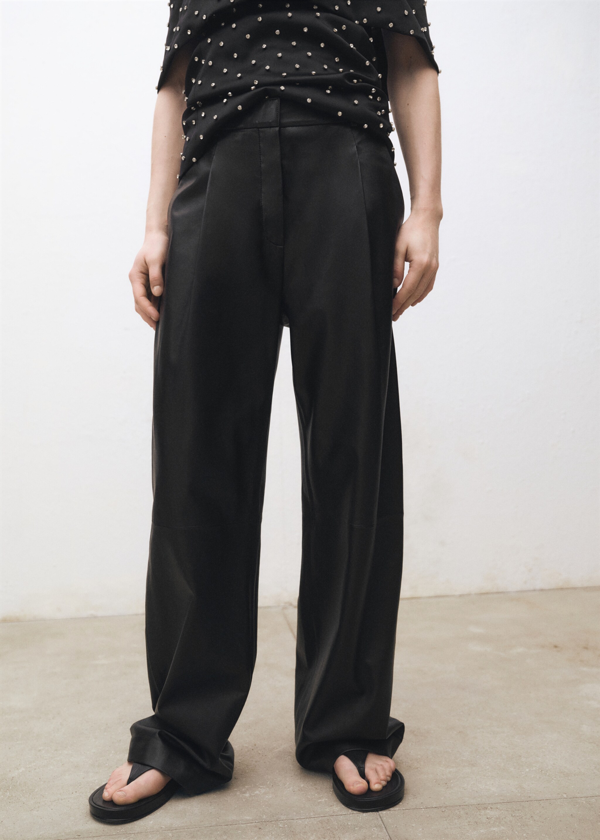 Straight leather trousers with pleat detail - Medium plane