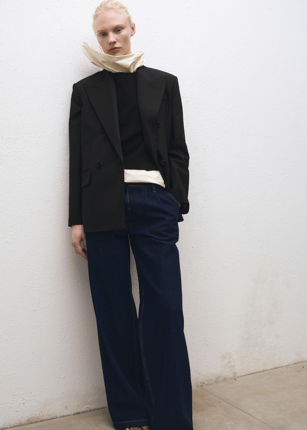 Wool-blend suit blazer