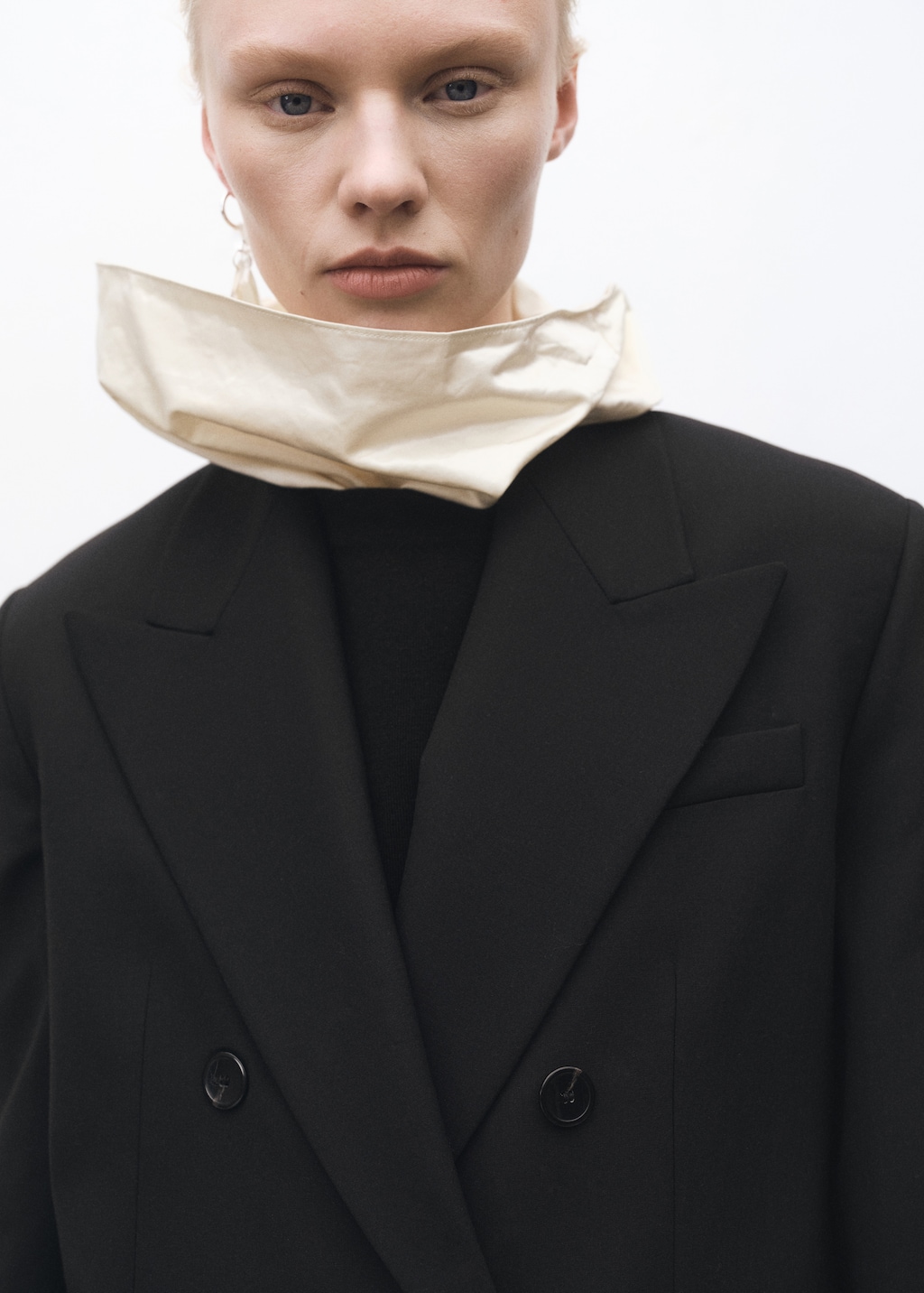 Wool-blend suit blazer - image 4