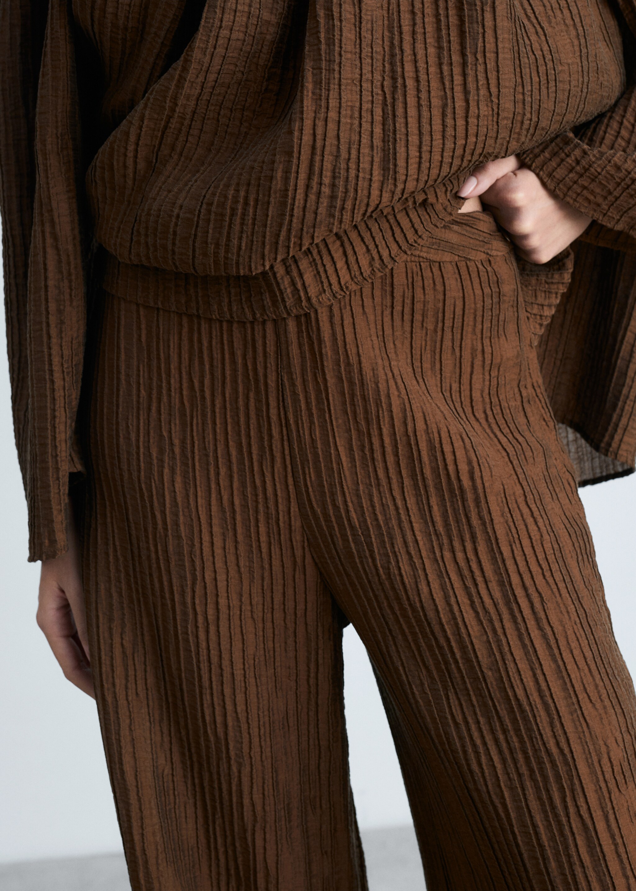 Straight textured trousers - Details of the article 6