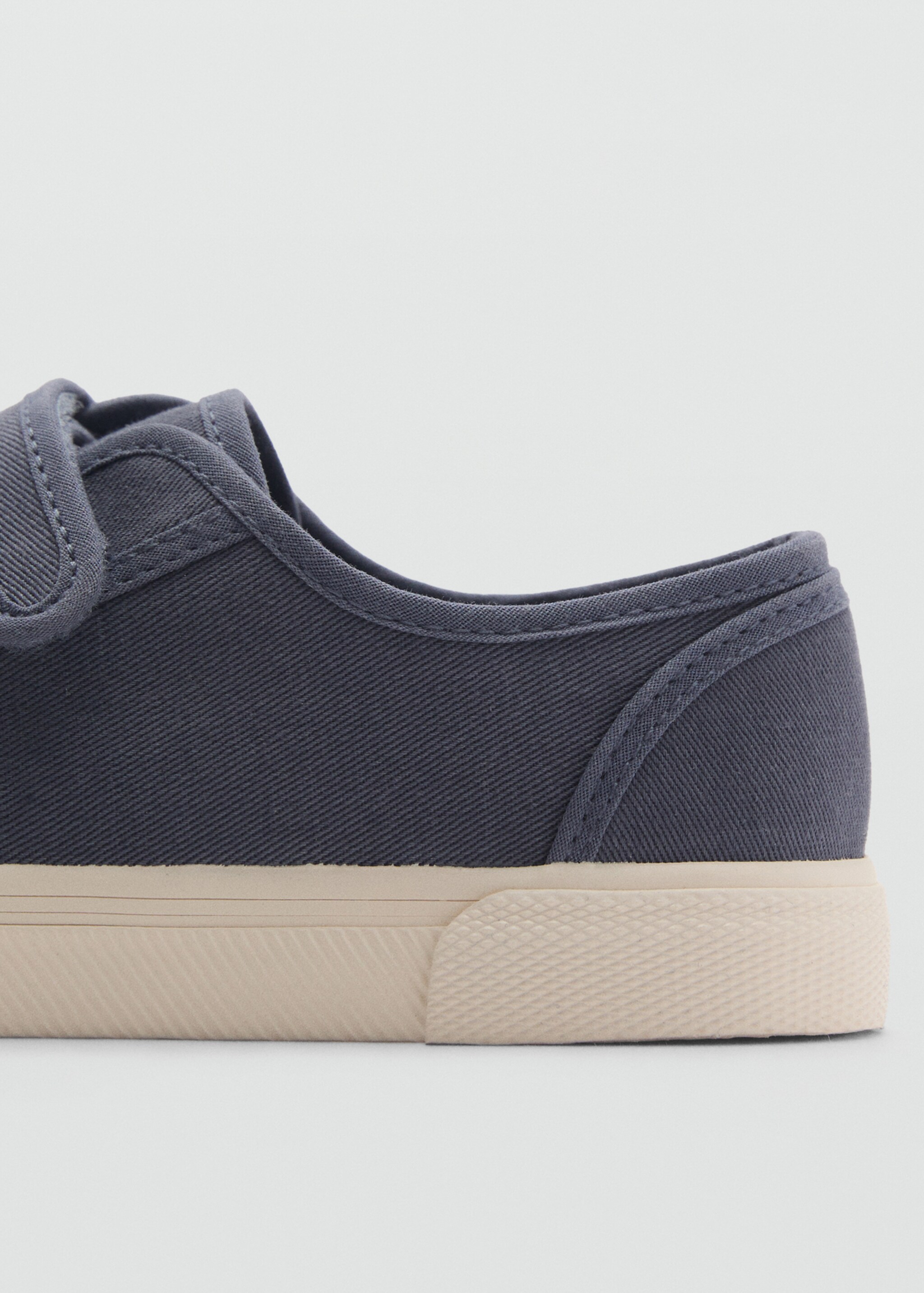Velcro fastening straps sneakers - Details of the article 1