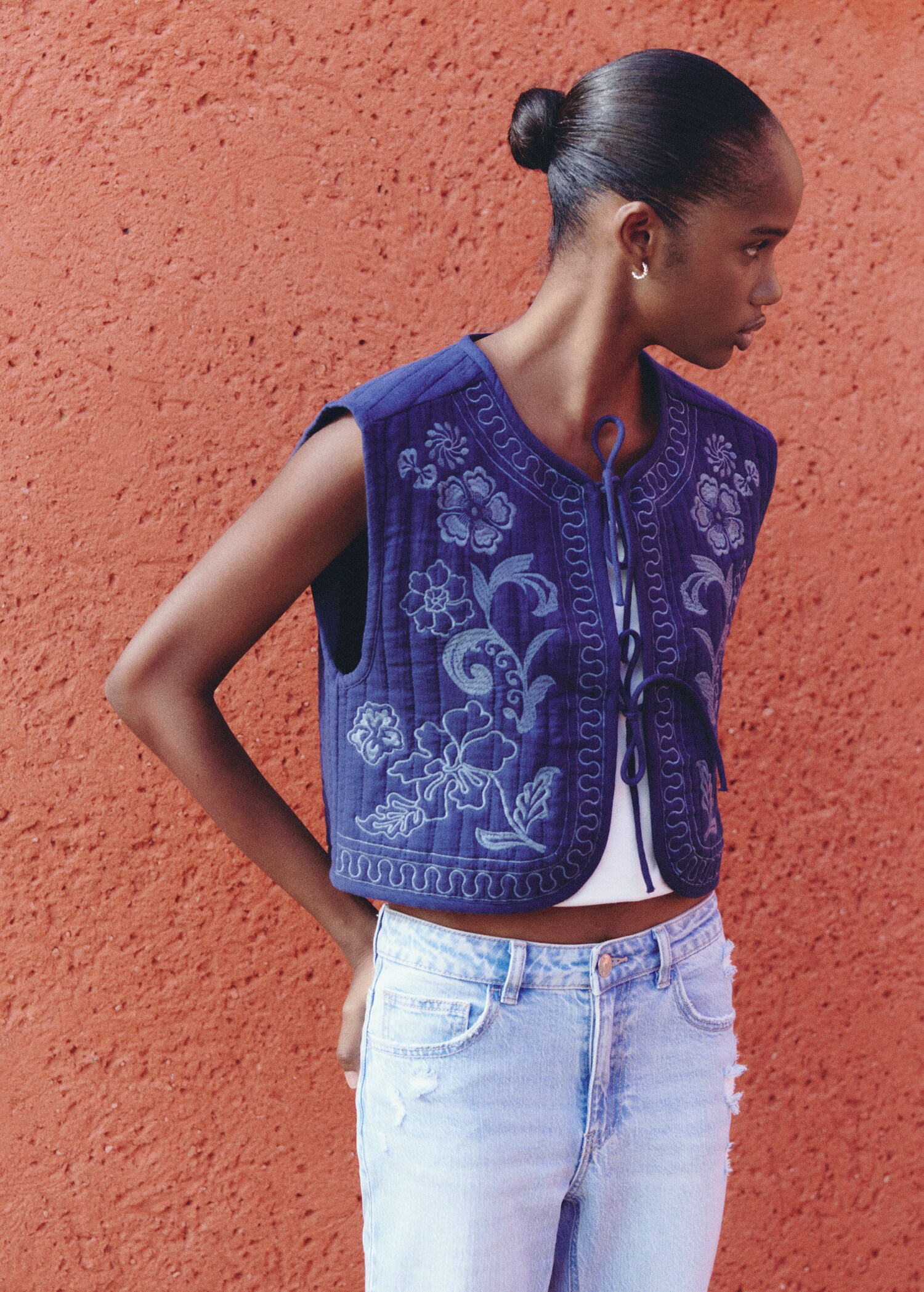 Gilet coton brodé - Détail de l'article 5