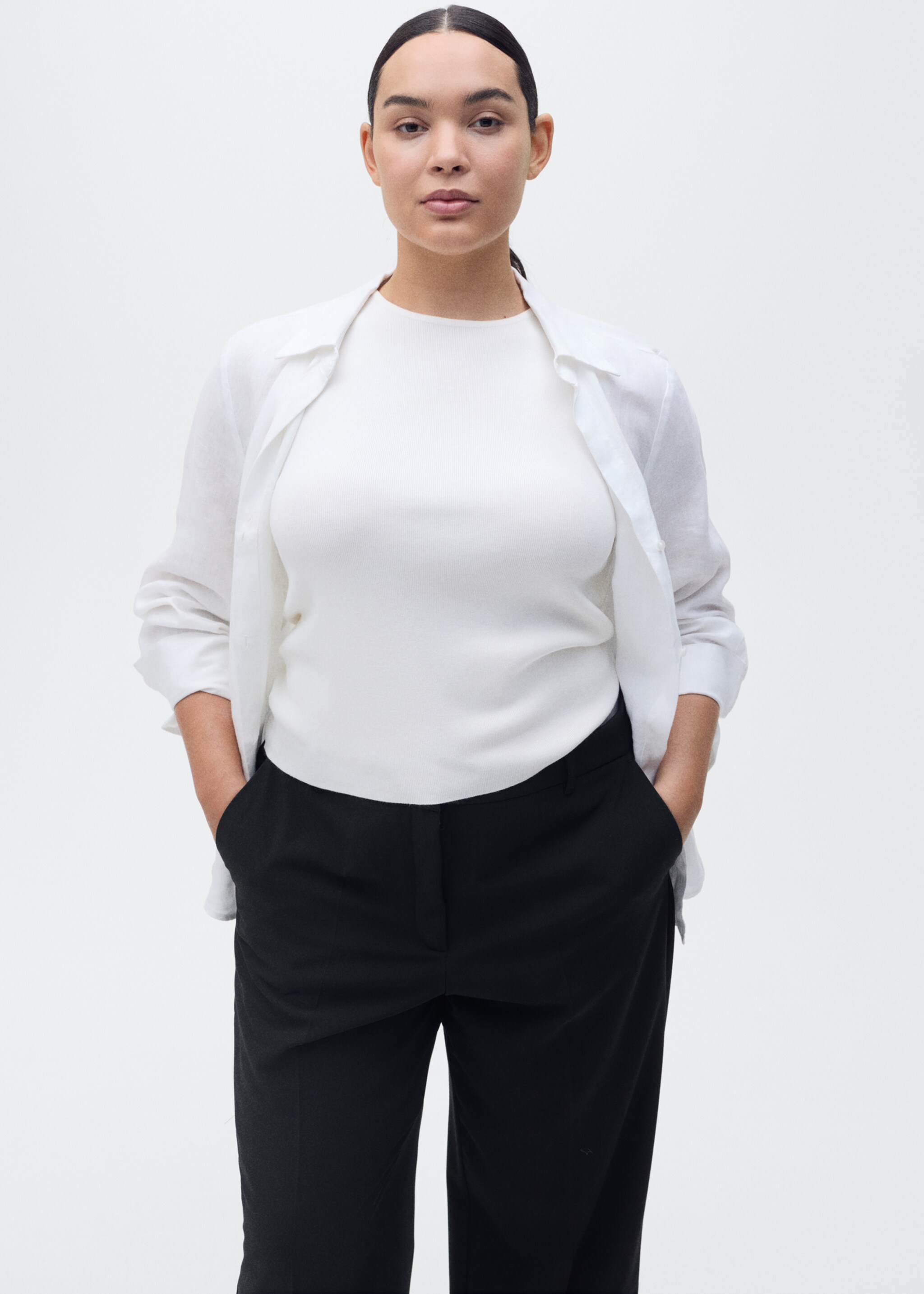 Straight mid-rise trousers - Details of the article 5