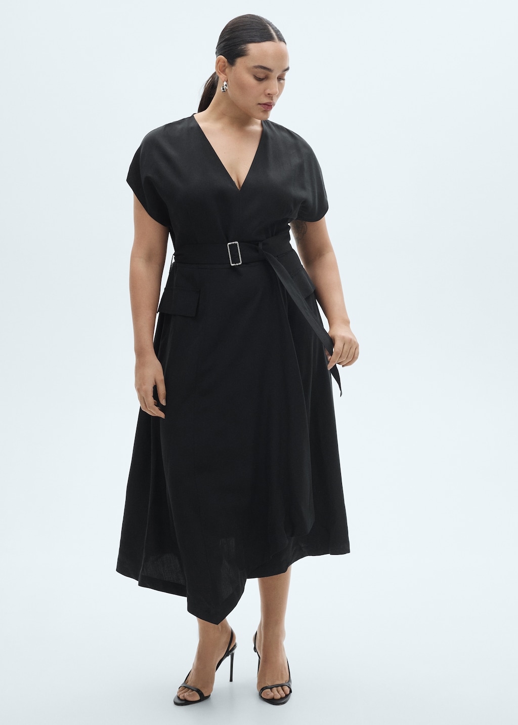 Asymmetrical dress with belt - Women | MANGO USA