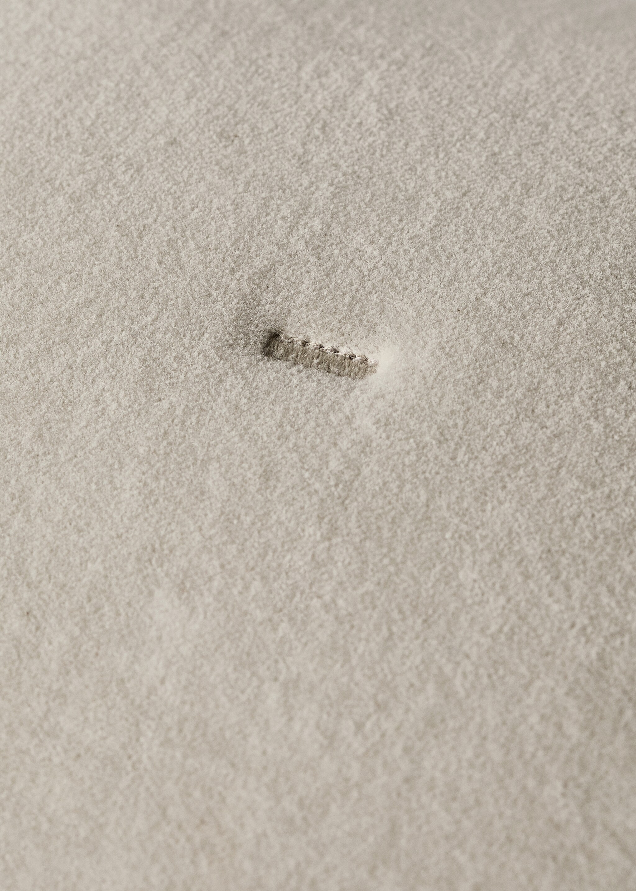 Cotton velvet garment-dyed bed cushion cover 30x40 cm - Details of the article 2, Light/Pastel Grey. Ref: 87065144-00.