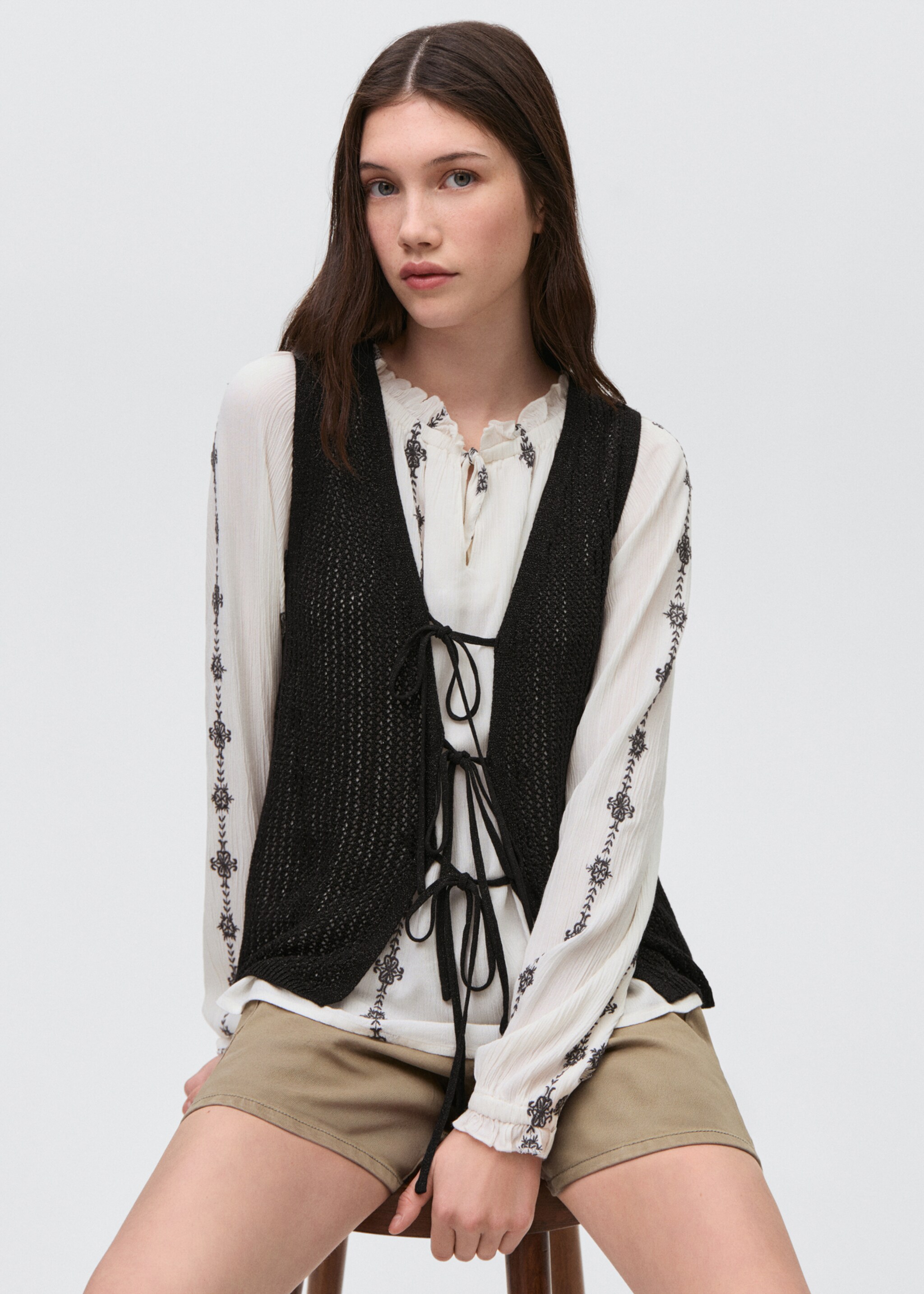 Openwork knitted waistcoat - Details of the article 2
