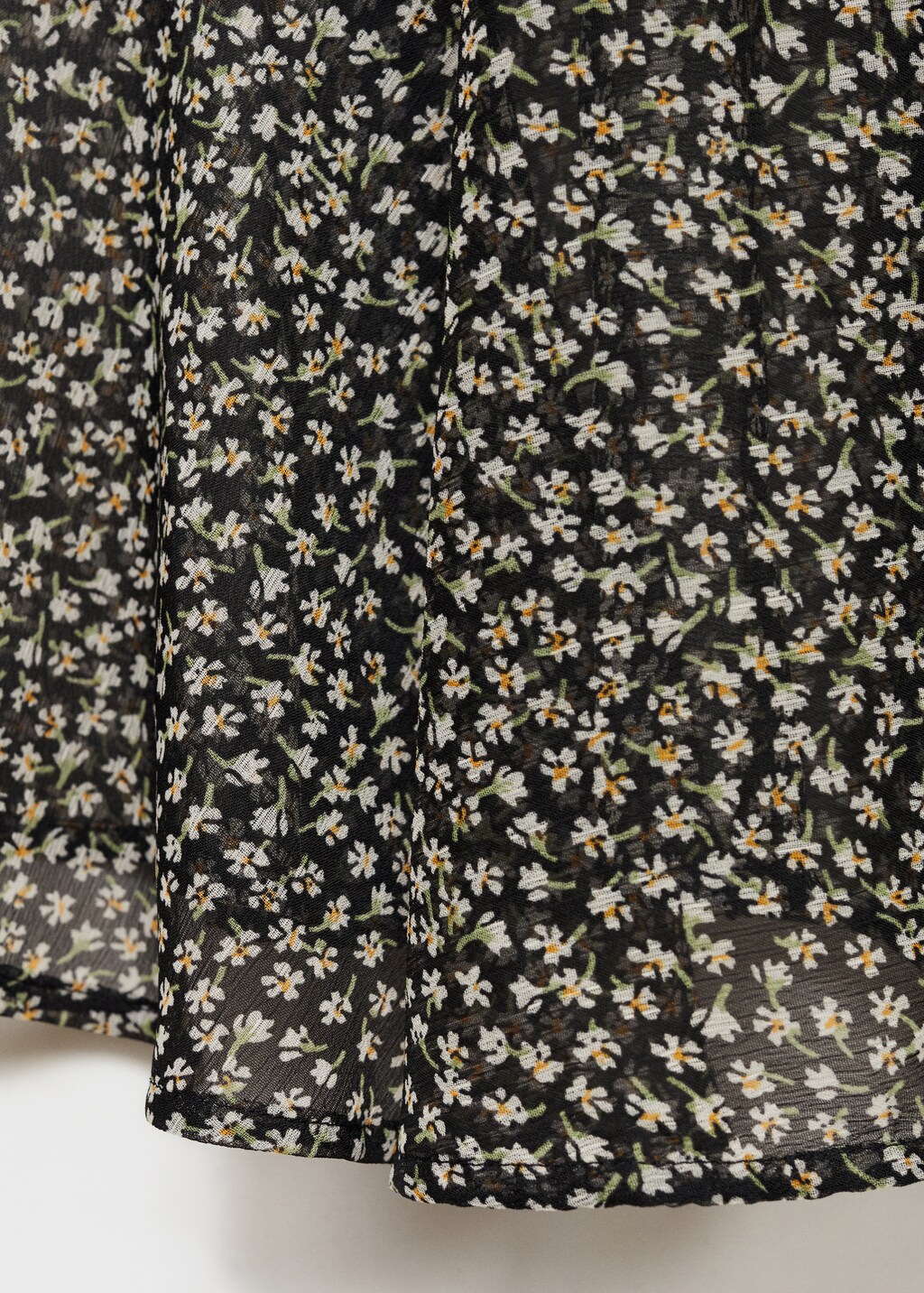 Floral-print blouse with ruffles