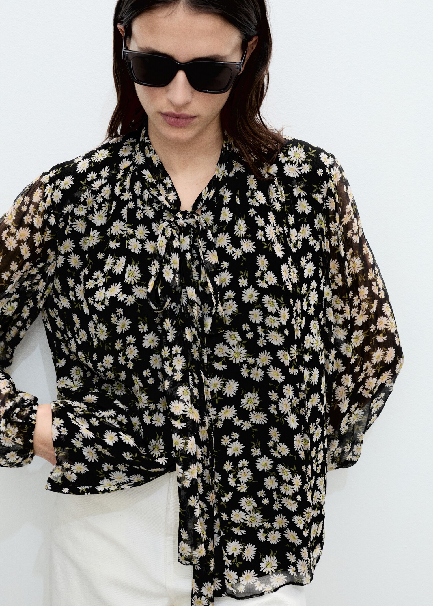 Blusa floreale fiocco - Piano medio