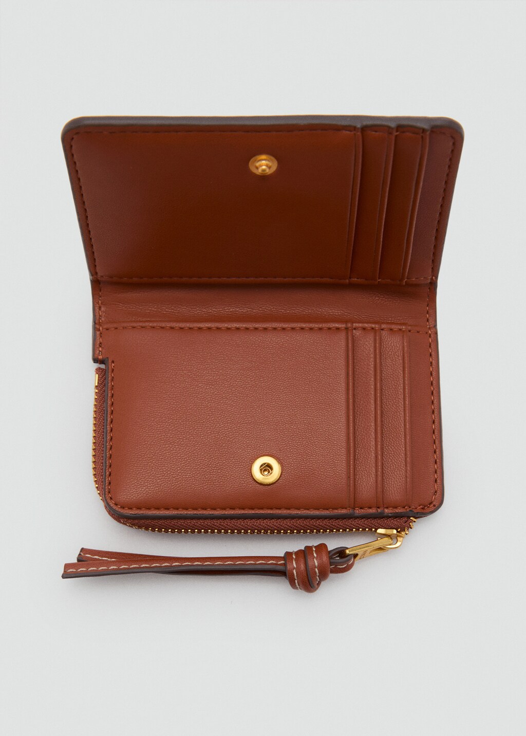 Raffia-effect wallet with flap