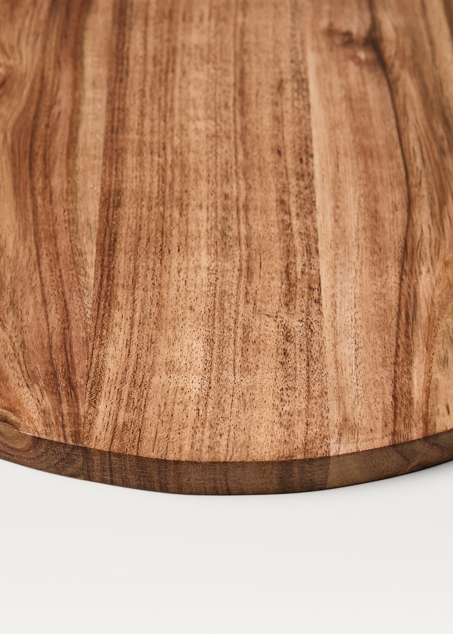Round wooden chopping board - Details of the article 2