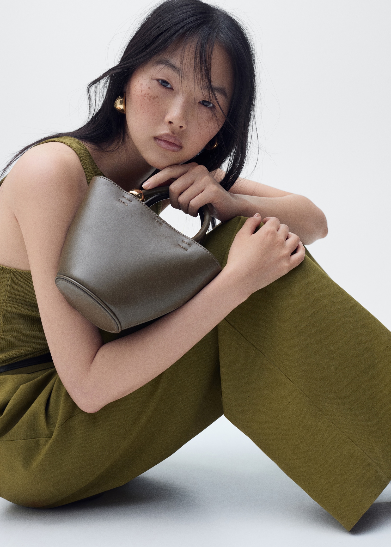 Combined-fabric jumpsuit with belt - Details of the article 2