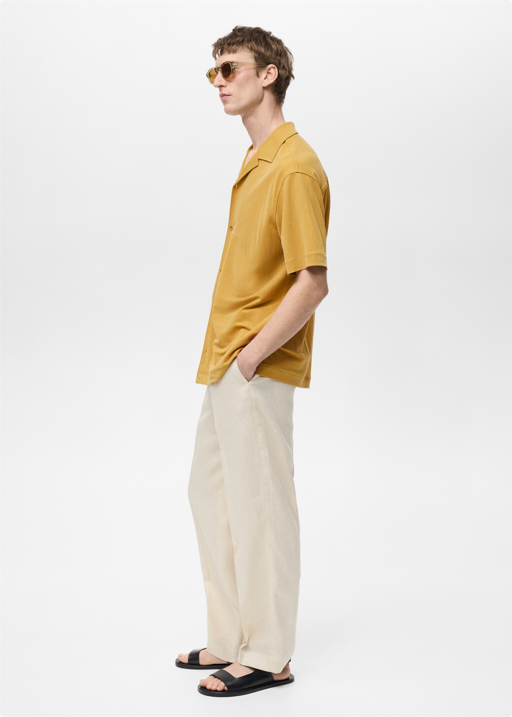 Modal shirt with bowling collar - Details of the article 1