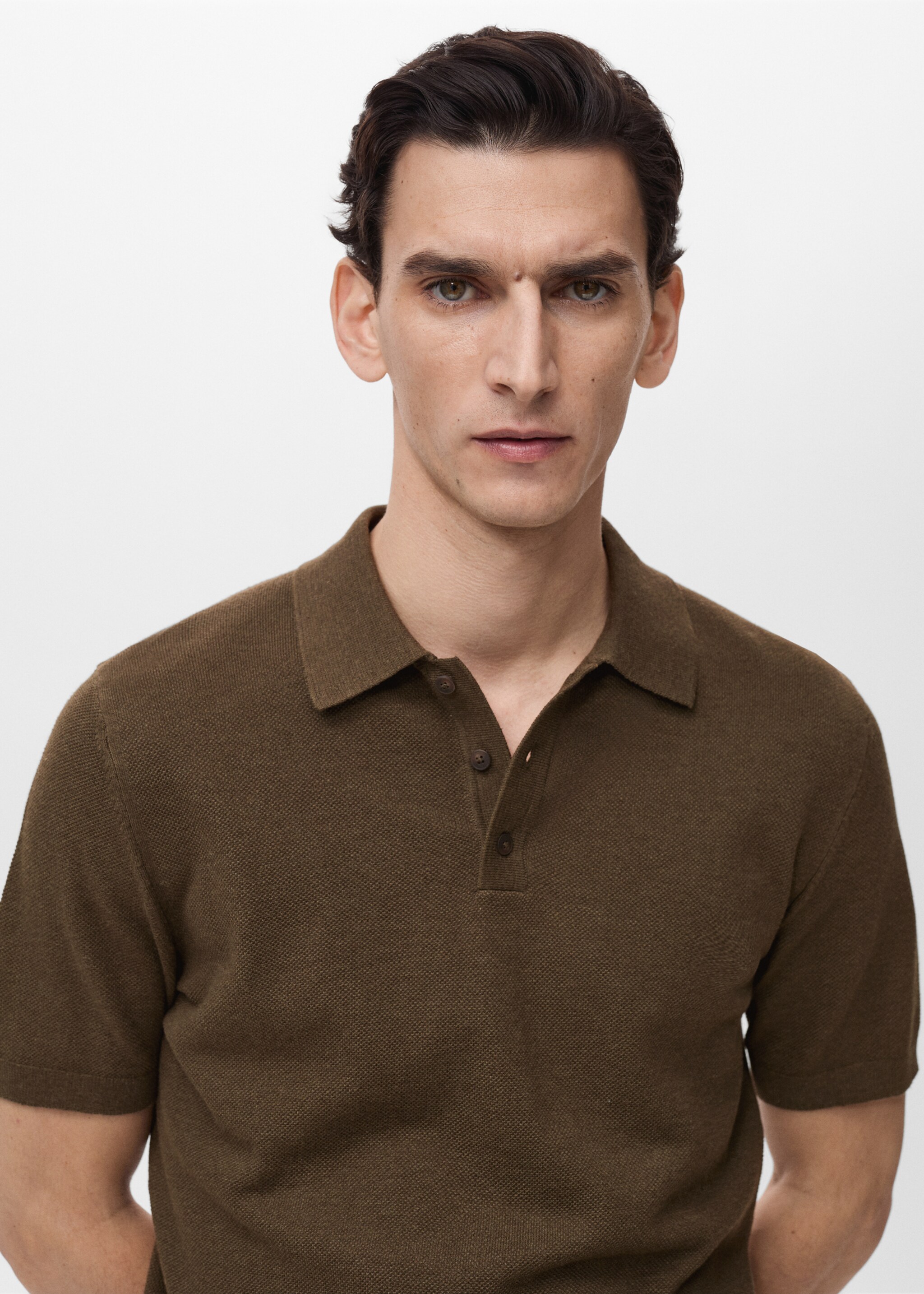 Structured knitted slim-fit polo shirt - Details of the article 1