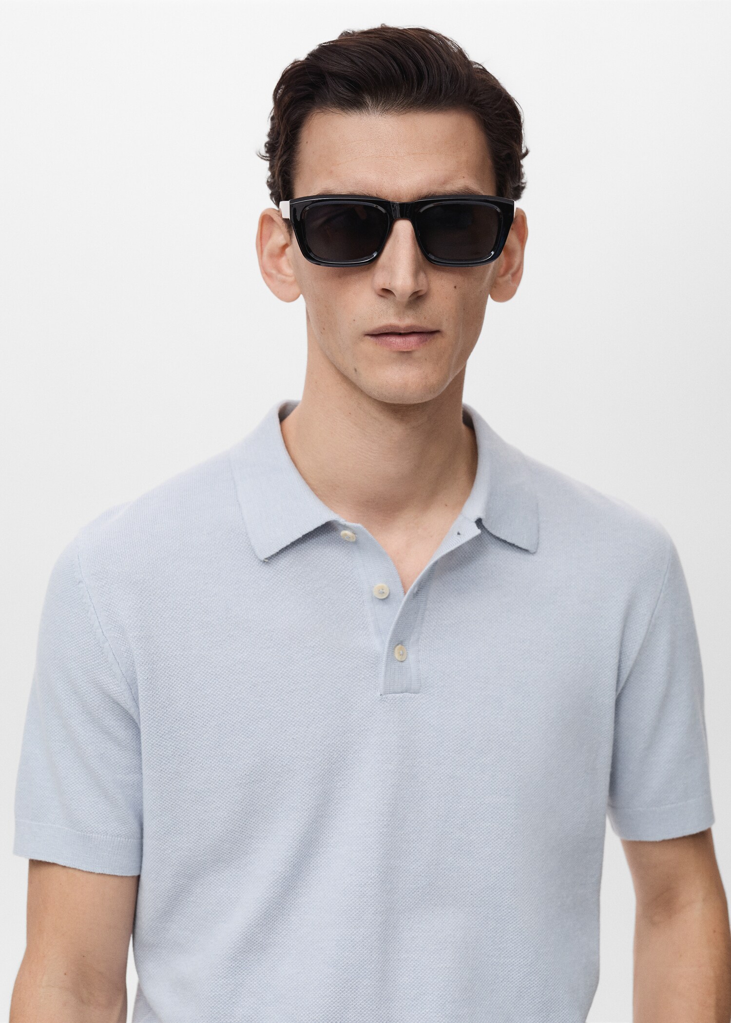 Structured knitted slim-fit polo shirt - Details of the article 1