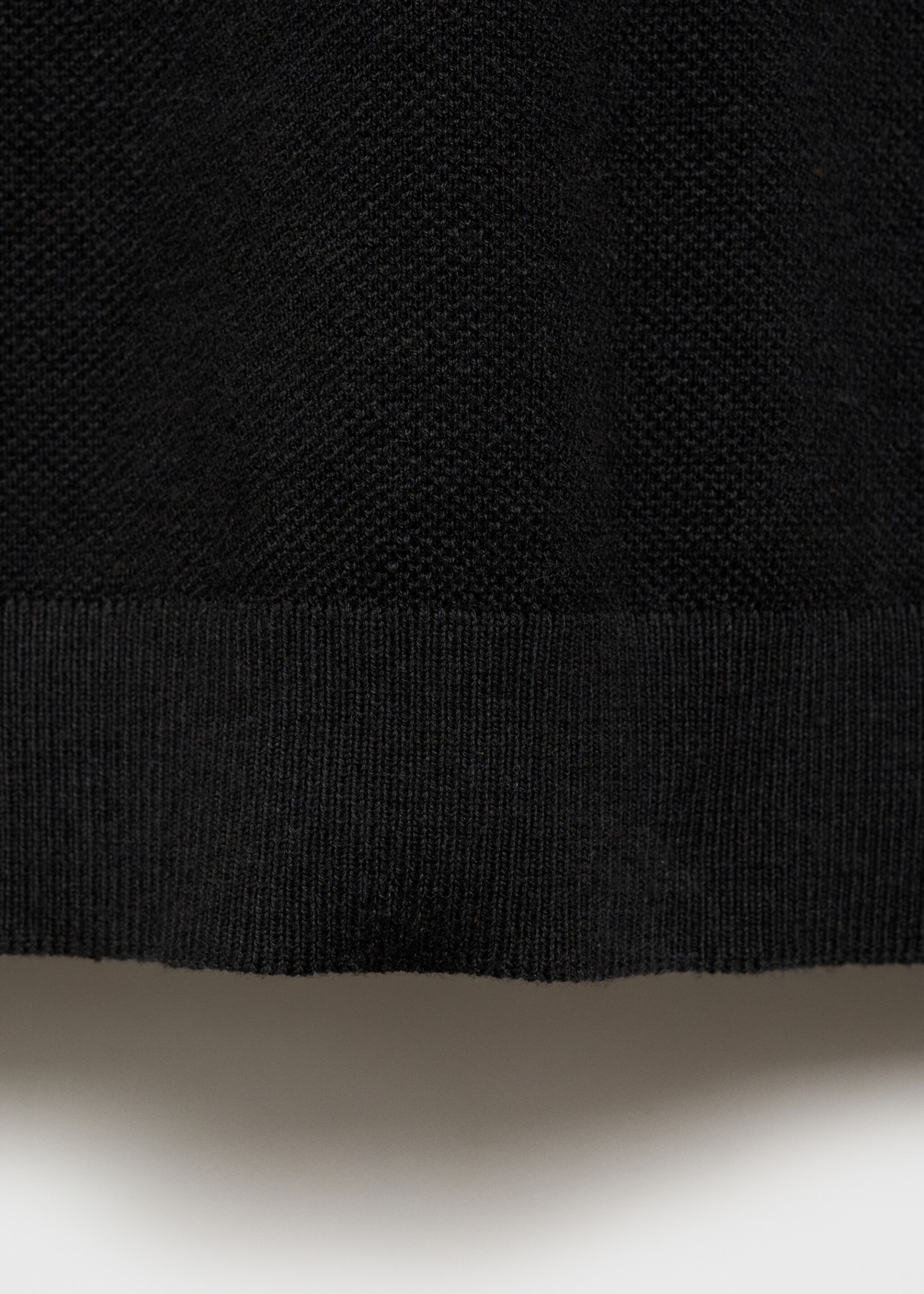 Structured knitted slim-fit polo shirt - Details of the article 0