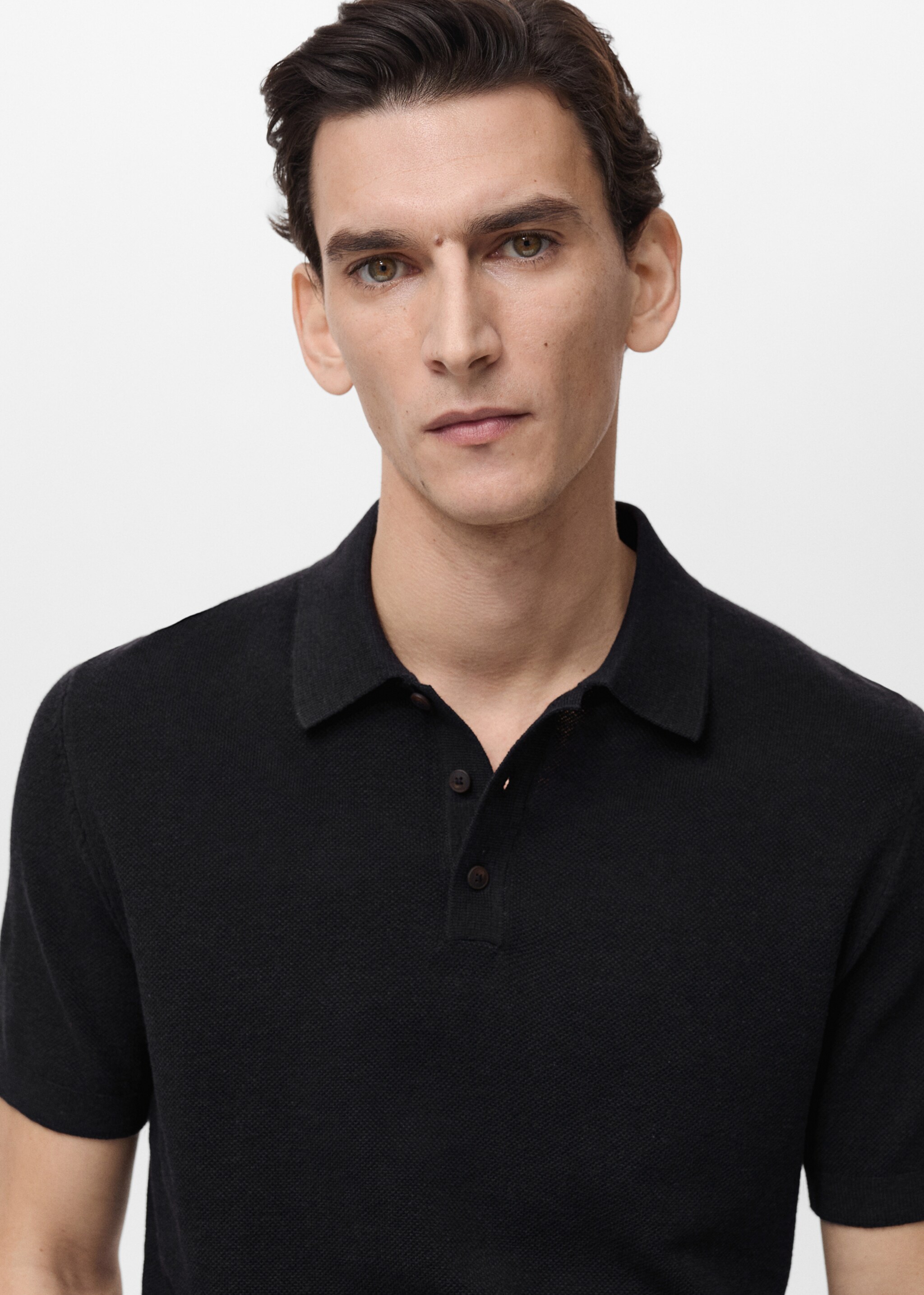 Structured knitted slim-fit polo shirt - Details of the article 1