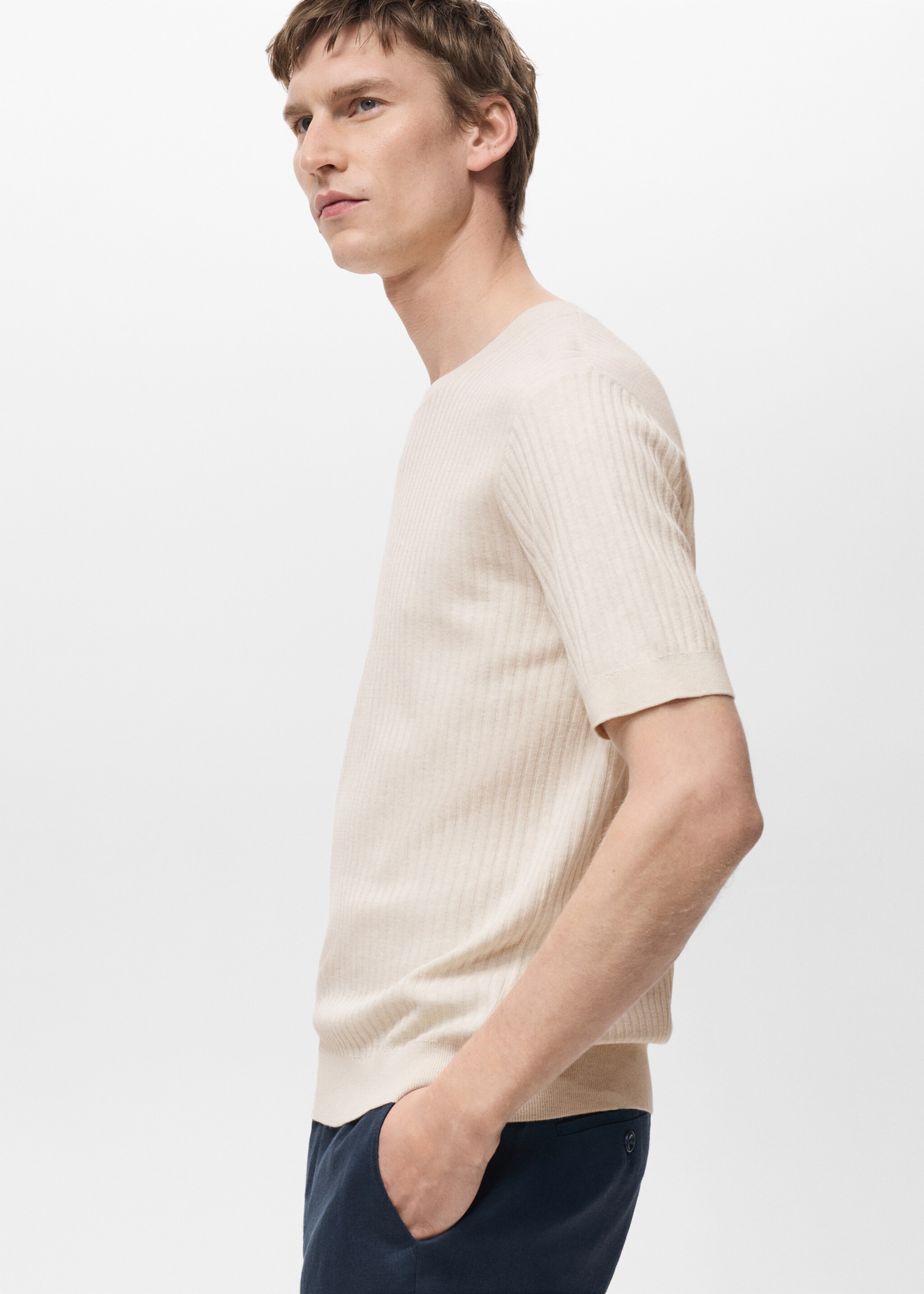 Textured striped T-shirt - Details of the article 2