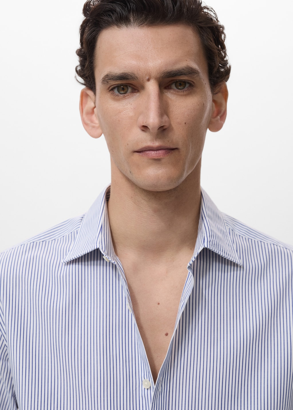 100% cotton slim-fit striped shirt