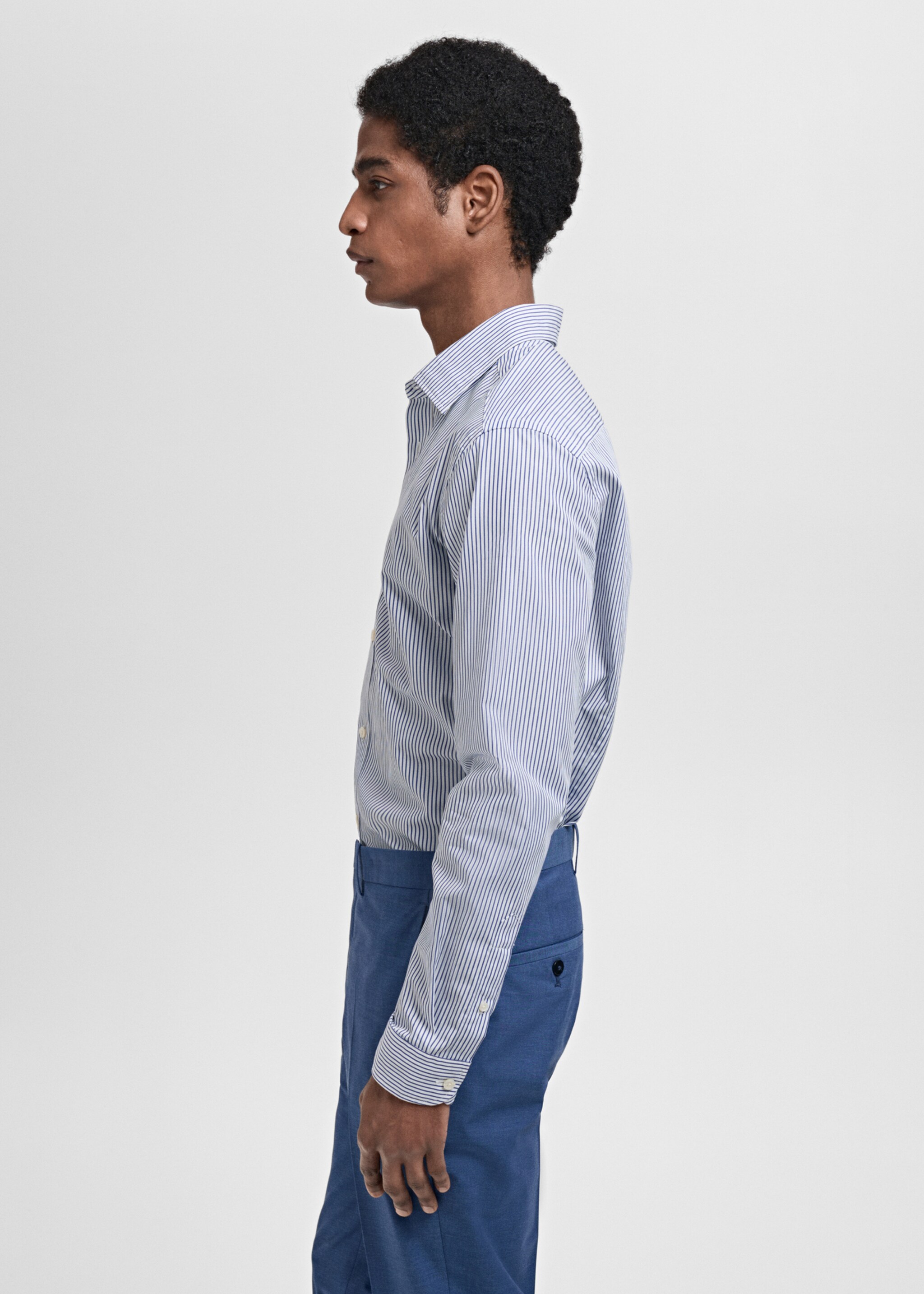 100% cotton slim-fit striped shirt - Details of the article 2