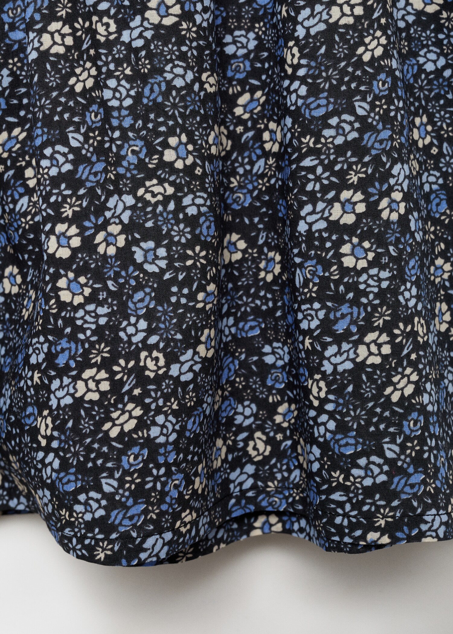 Blommig broderad blus - Detaljer om artikeln 0