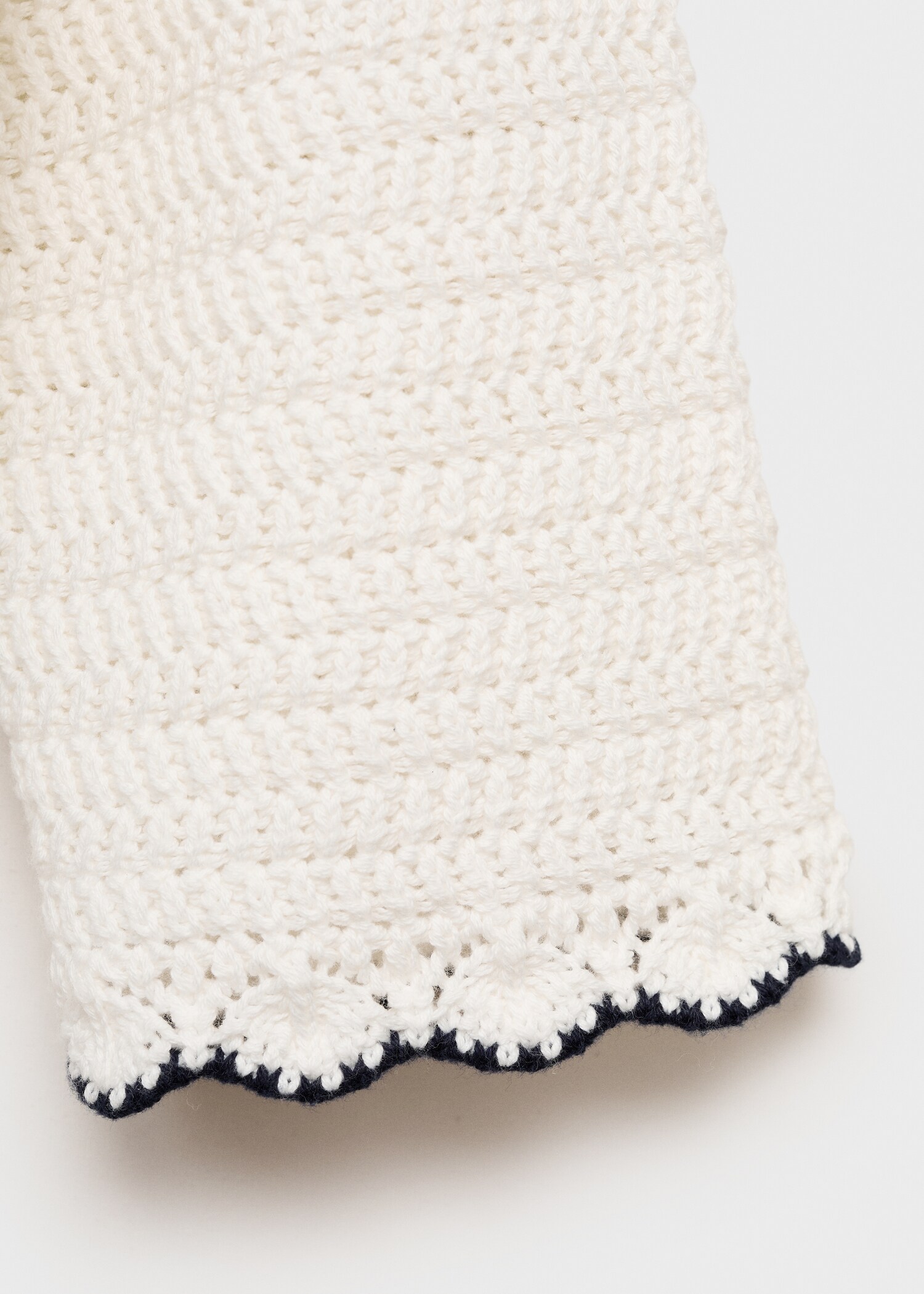 Knitted cardigan with contrasting trims - Details of the article 0