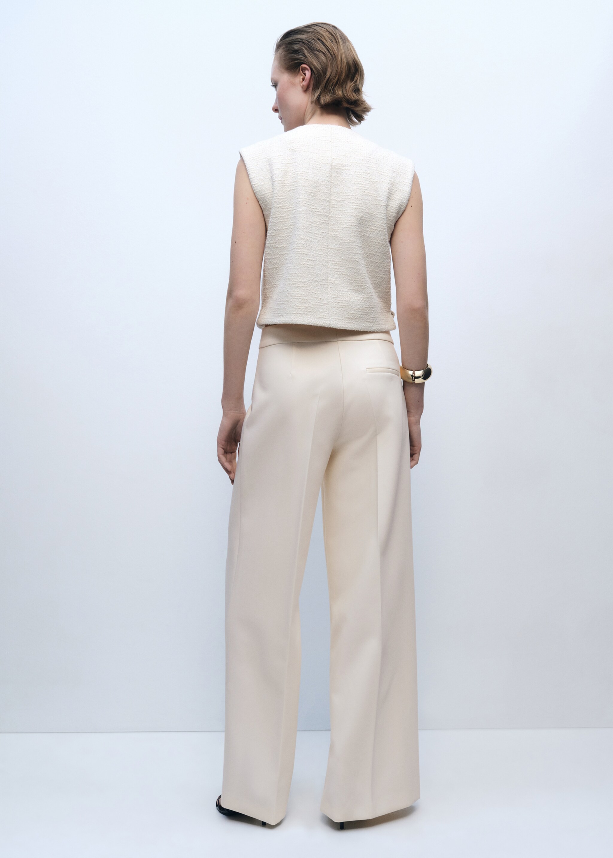 Wideleg mid-rise trousers with pockets - Reverse of the article