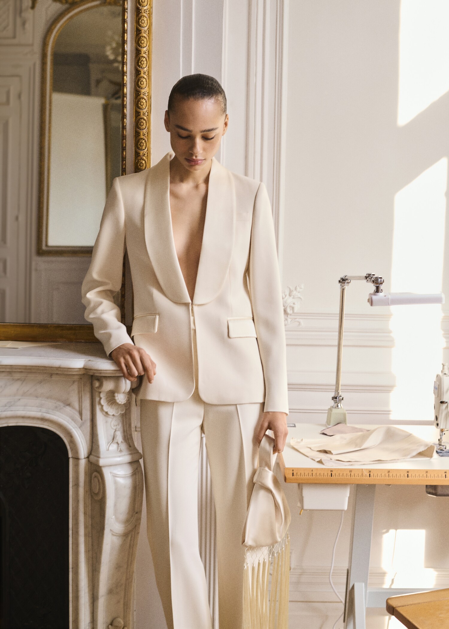 Blazer traje solapas satinadas - Plano medio