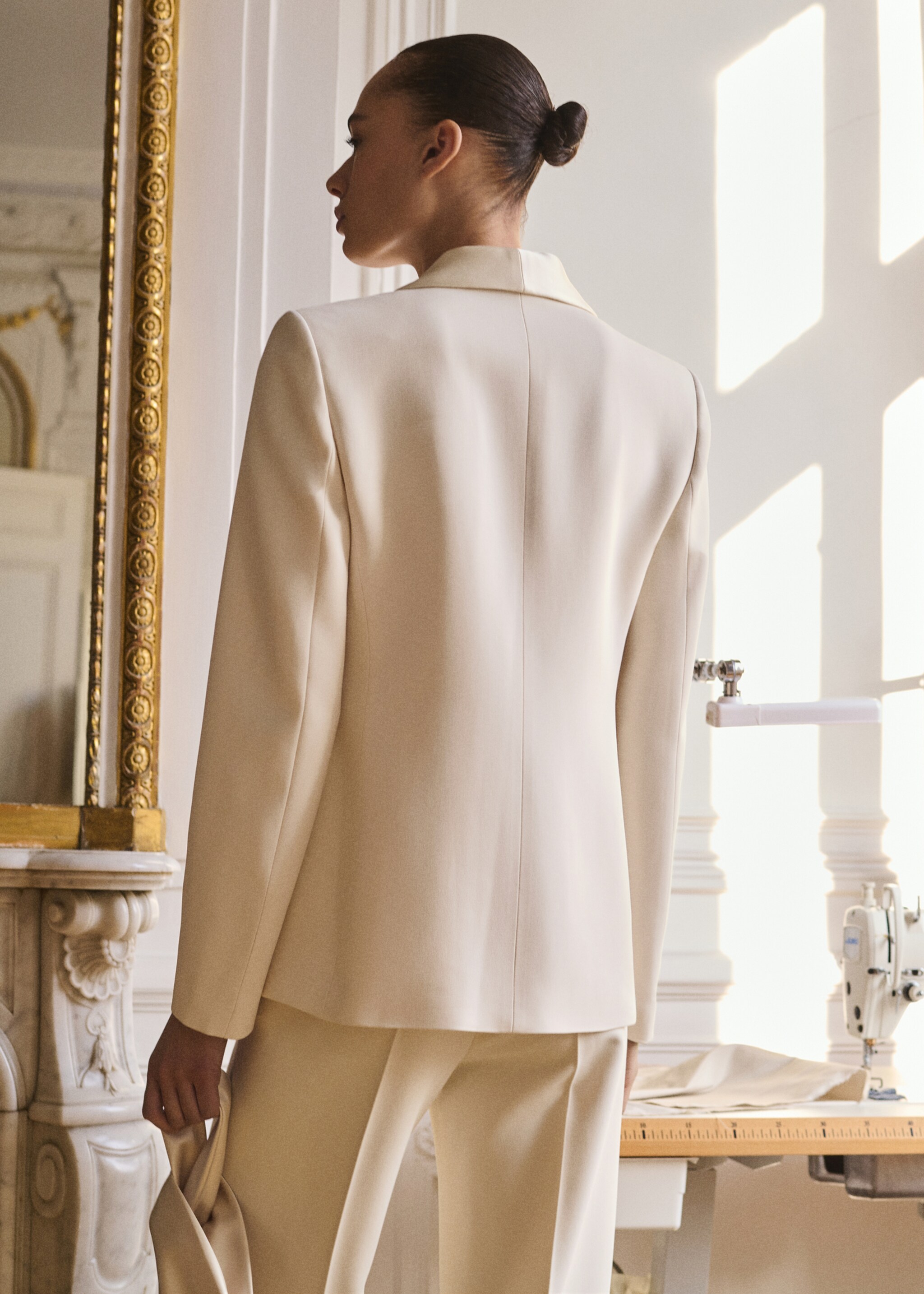 Blazer traje solapas satinadas - Reverso del artículo